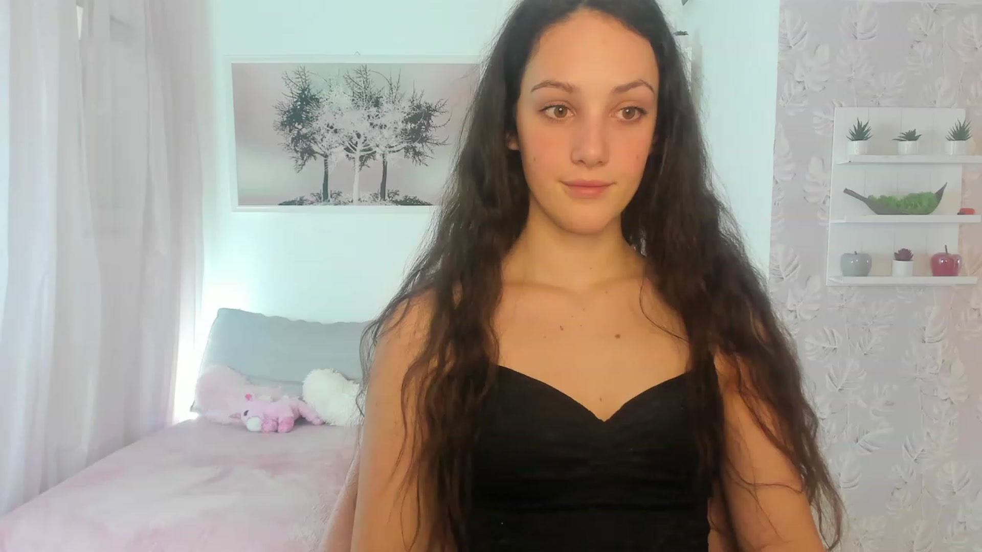 Gallery image thumbnail from Sophie_Rain18's myfreecams stream on, 03/06/2023, 16:04 image 1 of 20