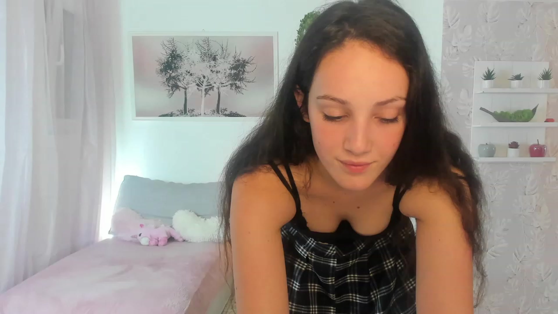 Gallery image thumbnail from Sophie_Rain18's myfreecams stream on, 03/06/2023, 16:04 image 13 of 20