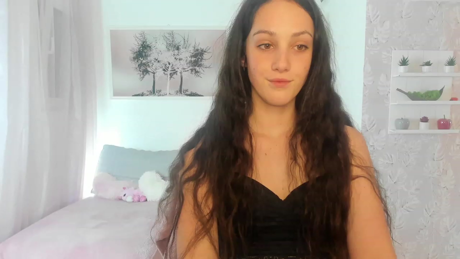 Gallery image thumbnail from Sophie_Rain18's myfreecams stream on, 03/06/2023, 17:40 image 3 of 20