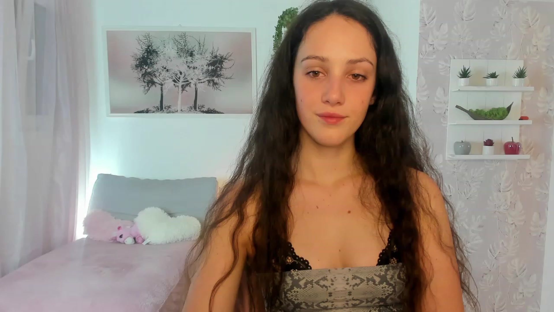 Gallery image thumbnail from Sophie_Rain18's myfreecams stream on, 03/07/2023, 17:28 image 10 of 20