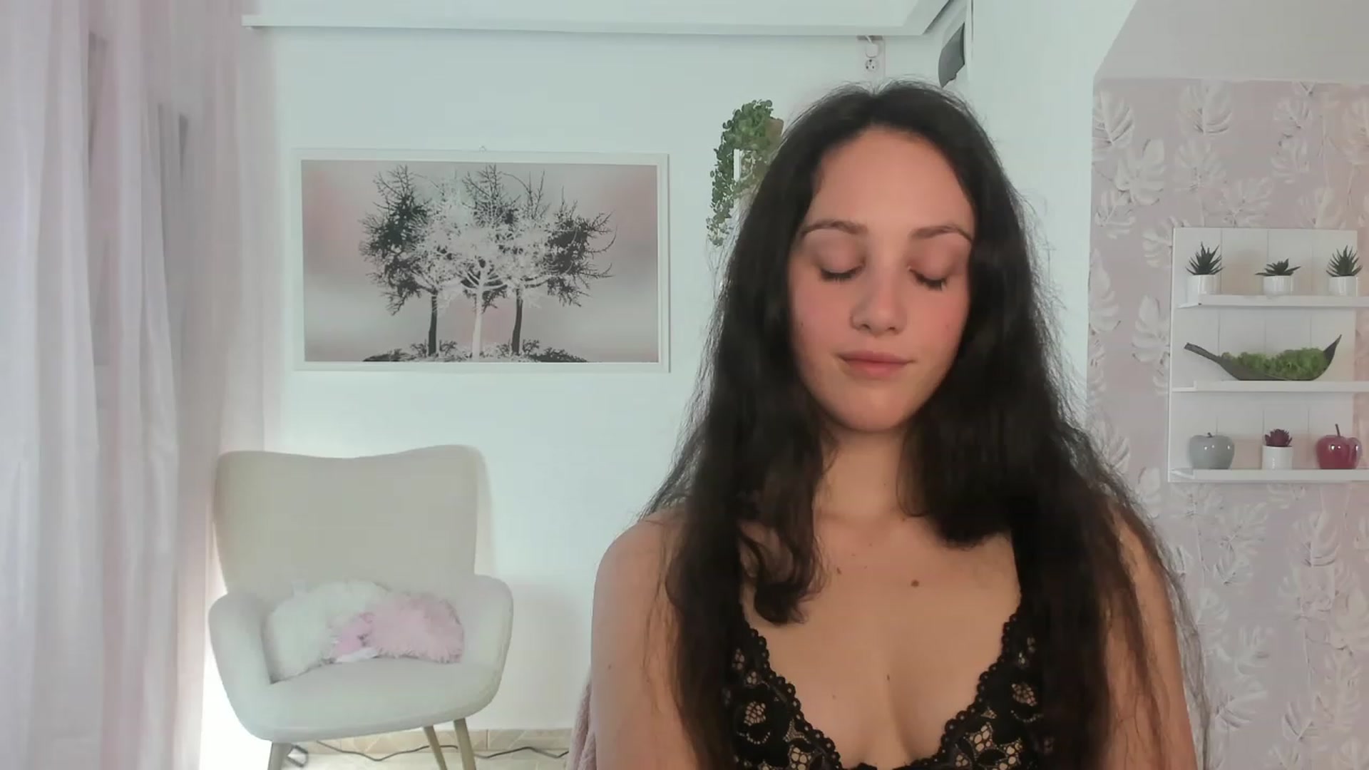Gallery image thumbnail from Sophie_Rain18's myfreecams stream on, 03/14/2023, 19:39 image 15 of 20