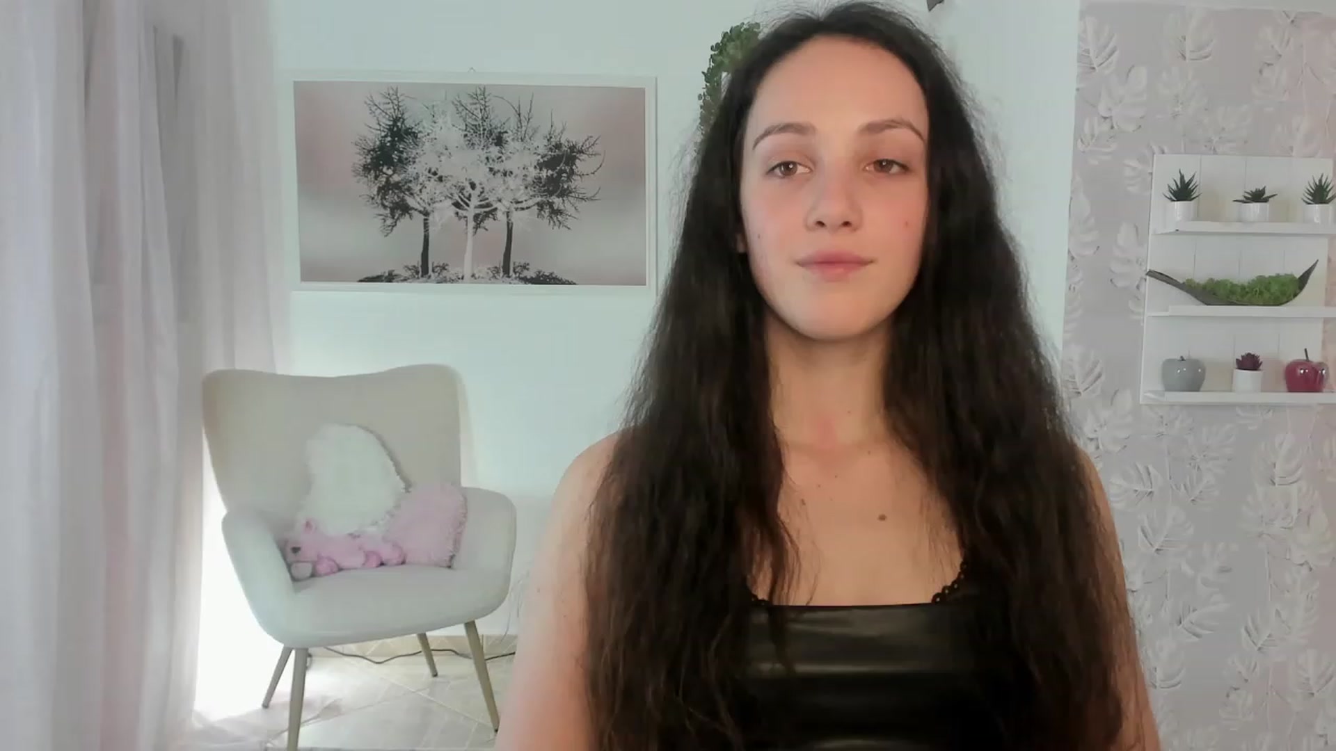 Gallery image thumbnail from Sophie_Rain18's myfreecams stream on, 03/15/2023, 17:36 image 10 of 20
