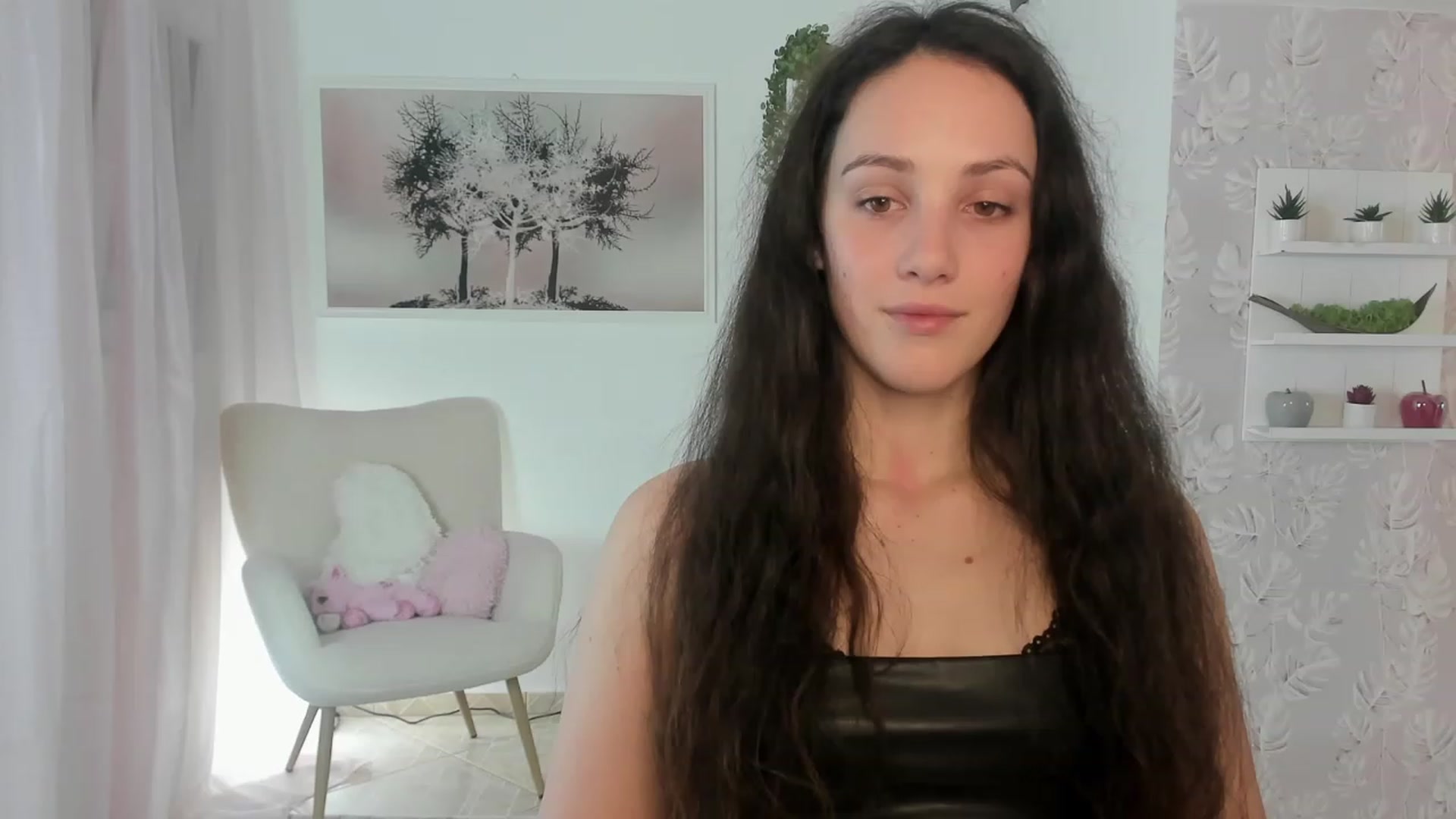 Gallery image thumbnail from Sophie_Rain18's myfreecams stream on, 03/15/2023, 17:36 image 9 of 20