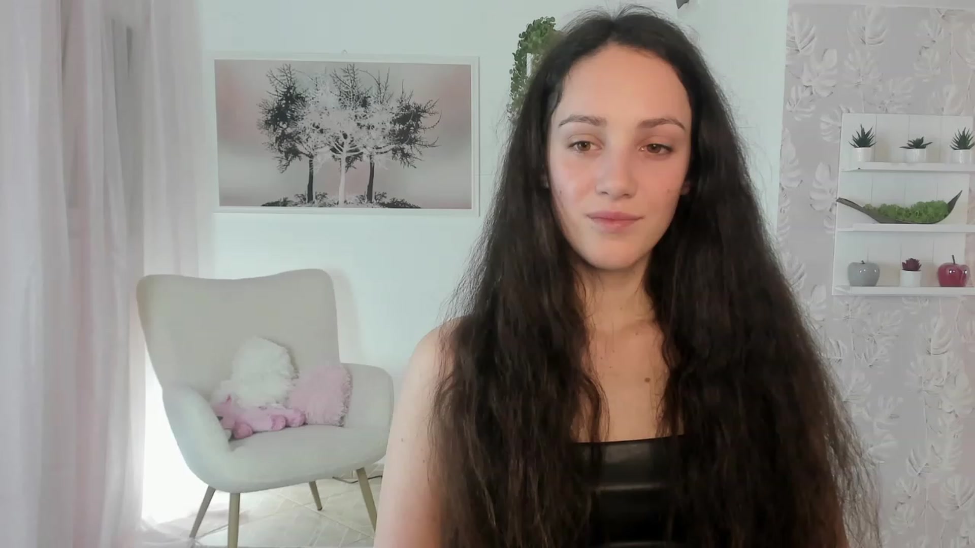 Gallery image thumbnail from Sophie_Rain18's myfreecams stream on, 03/15/2023, 18:46 image 12 of 20