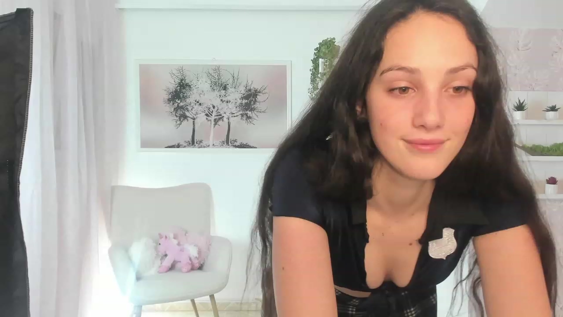 Gallery image thumbnail from Sophie_Rain18's myfreecams stream on, 03/17/2023, 16:00 image 3 of 20
