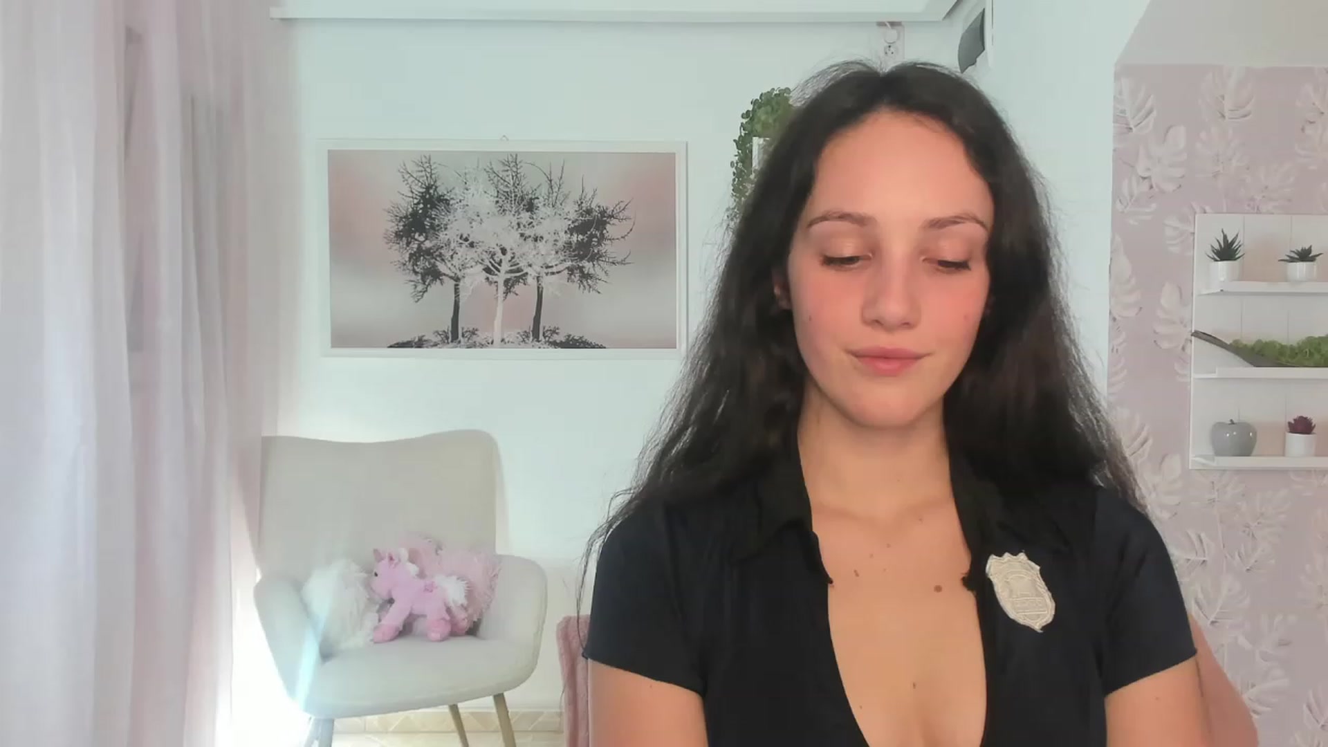 Gallery image thumbnail from Sophie_Rain18's myfreecams stream on, 03/17/2023, 16:00 image 14 of 20