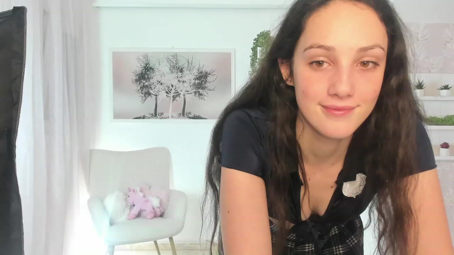 Gallery image thumbnail from Sophie_Rain18's myfreecams stream on, 03/17/2023, 16:00 image 2 of 20
