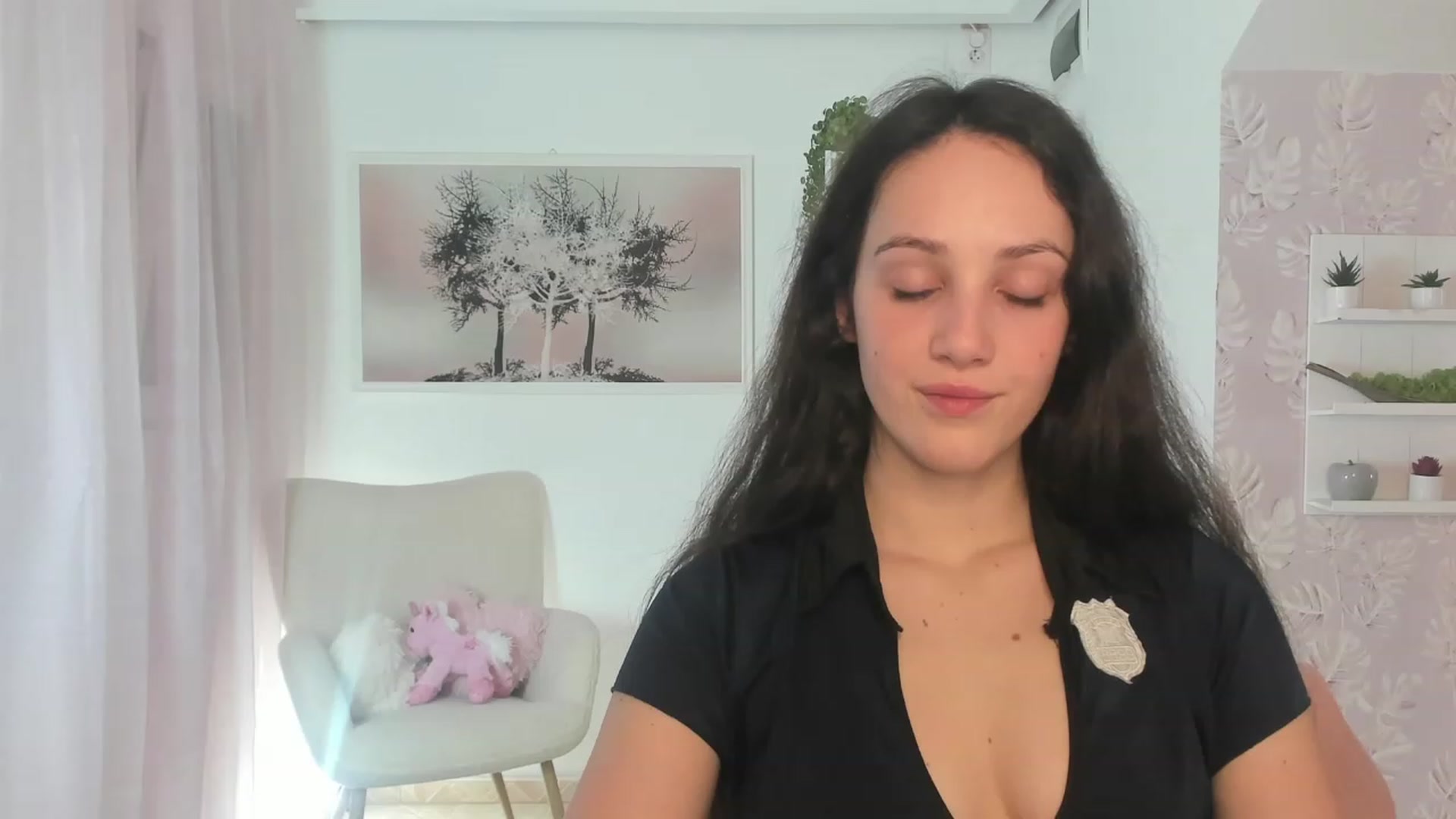 Gallery image thumbnail from Sophie_Rain18's myfreecams stream on, 03/17/2023, 16:00 image 17 of 20