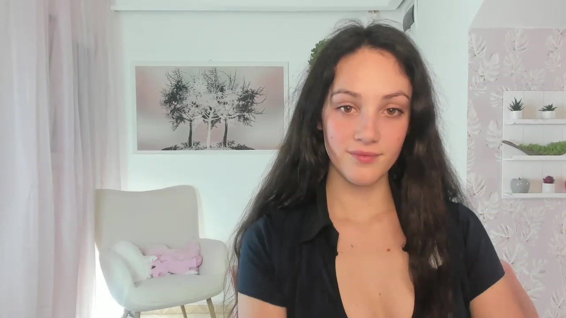 Gallery image thumbnail from Sophie_Rain18's myfreecams stream on, 03/17/2023, 17:10 image 16 of 20