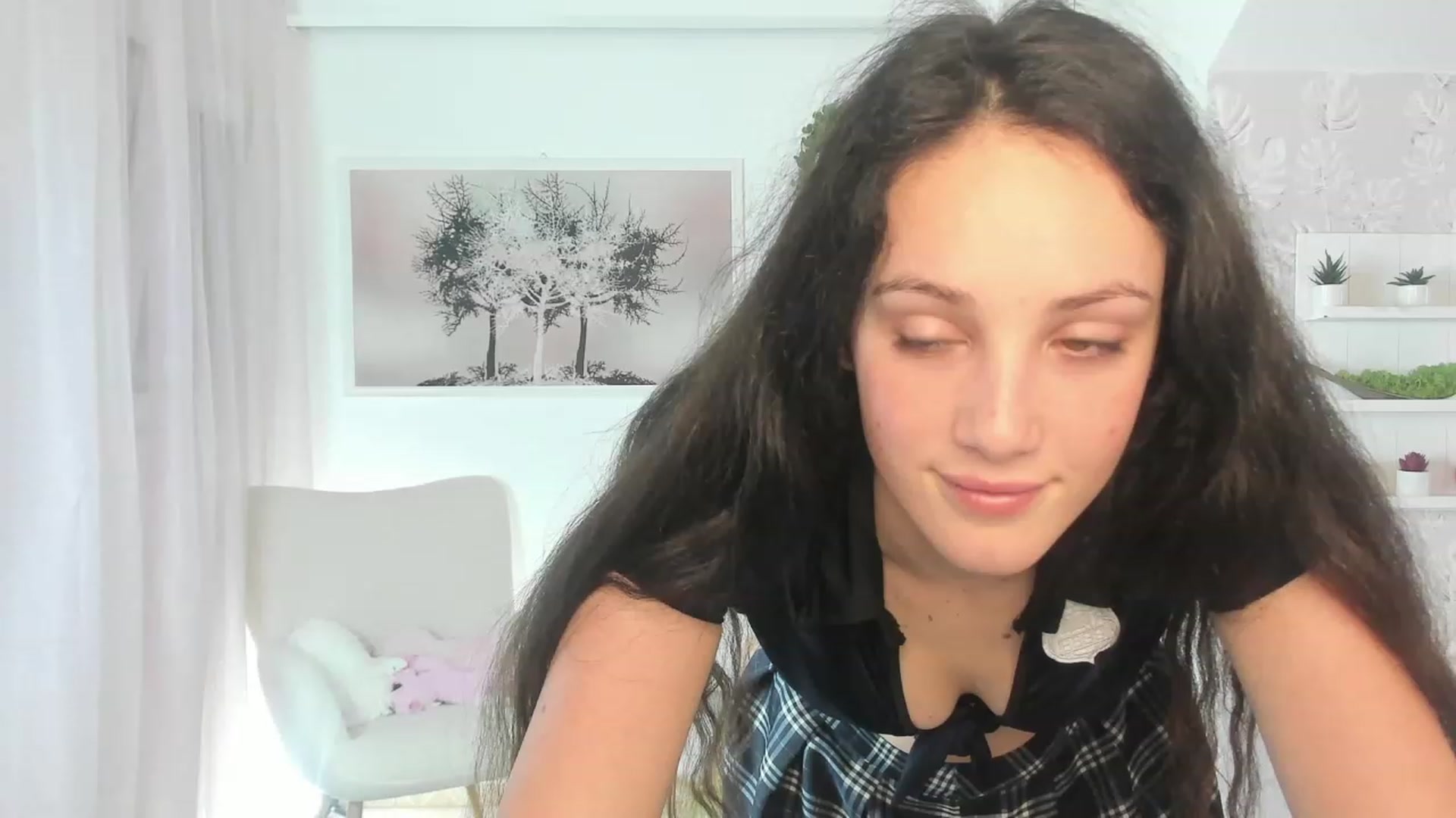 Gallery image thumbnail from Sophie_Rain18's myfreecams stream on, 03/17/2023, 17:10 image 8 of 20