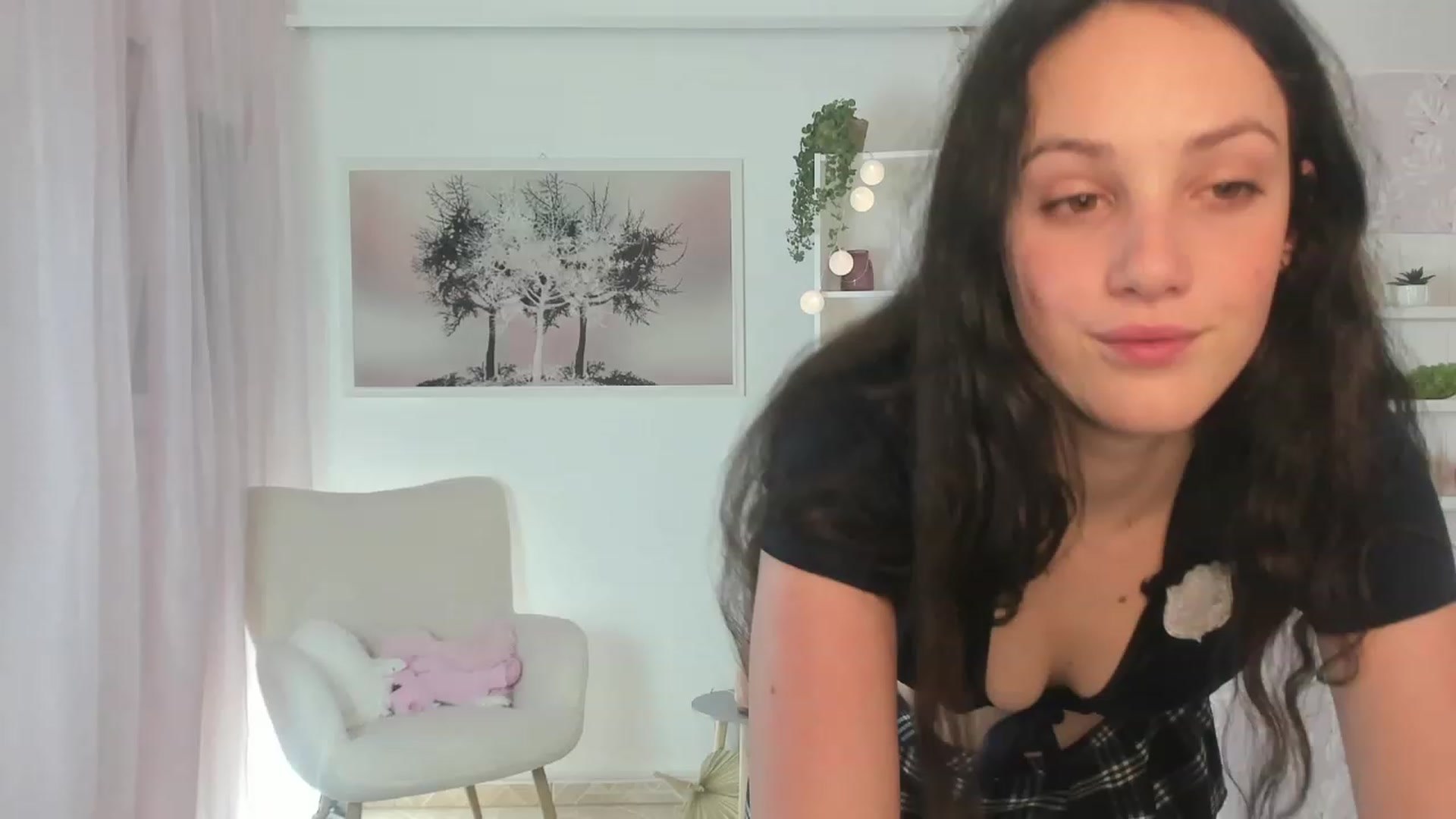 Gallery image thumbnail from Sophie_Rain18's myfreecams stream on, 03/17/2023, 17:10 image 10 of 20