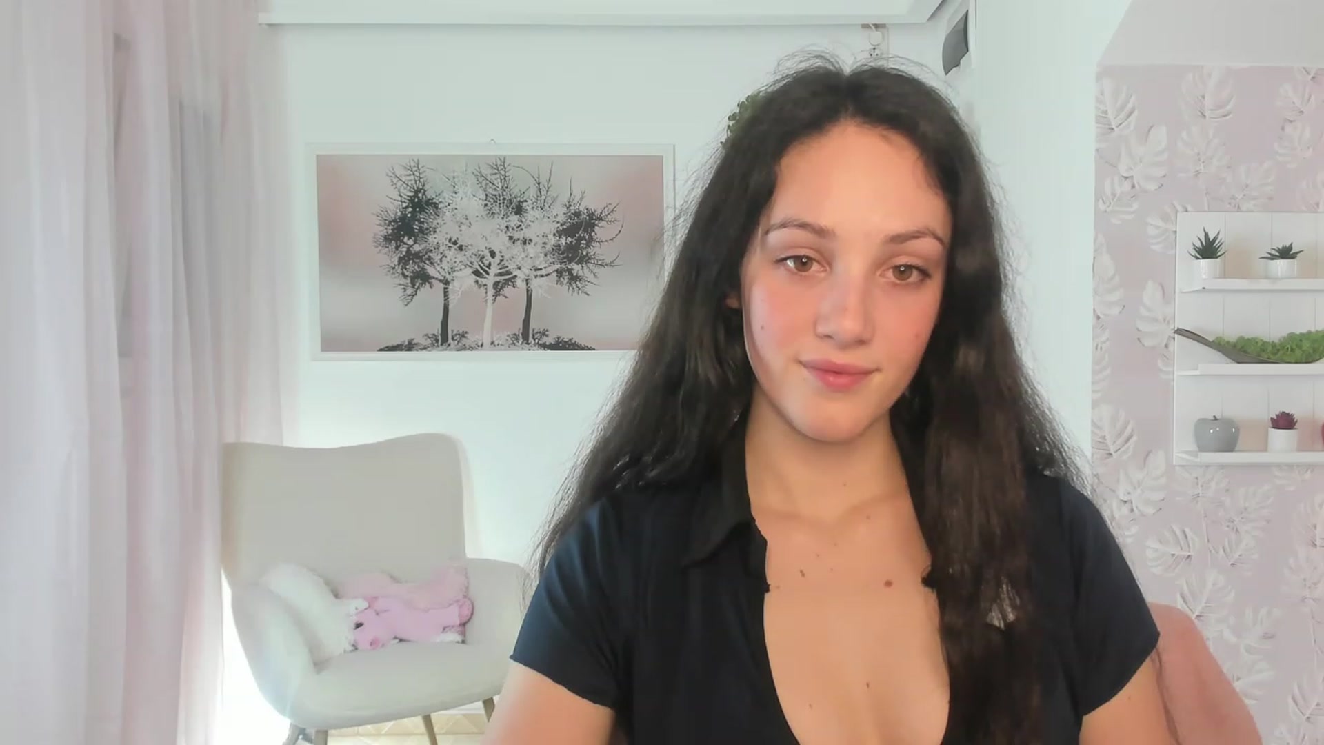 Gallery image thumbnail from Sophie_Rain18's myfreecams stream on, 03/17/2023, 17:10 image 17 of 20