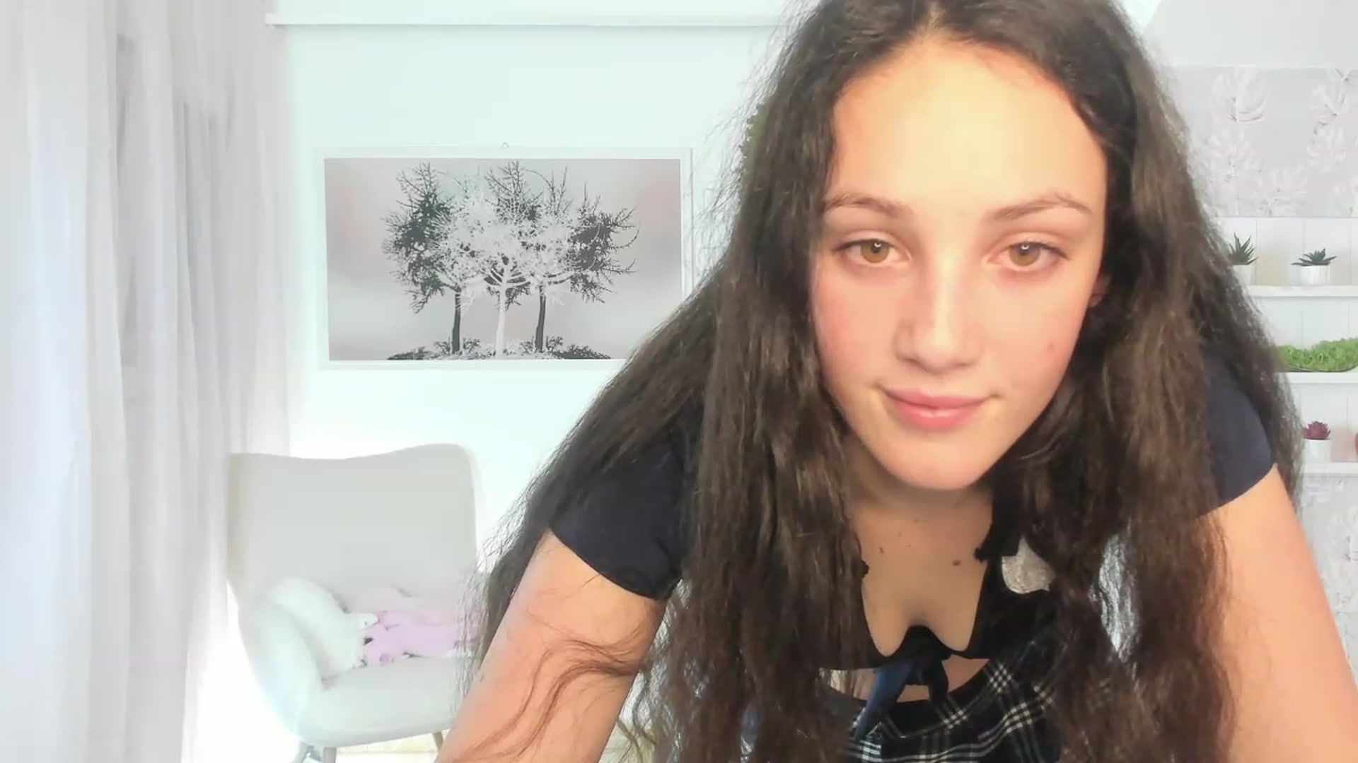 Gallery image thumbnail from Sophie_Rain18's myfreecams stream on, 03/17/2023, 17:10 image 13 of 20