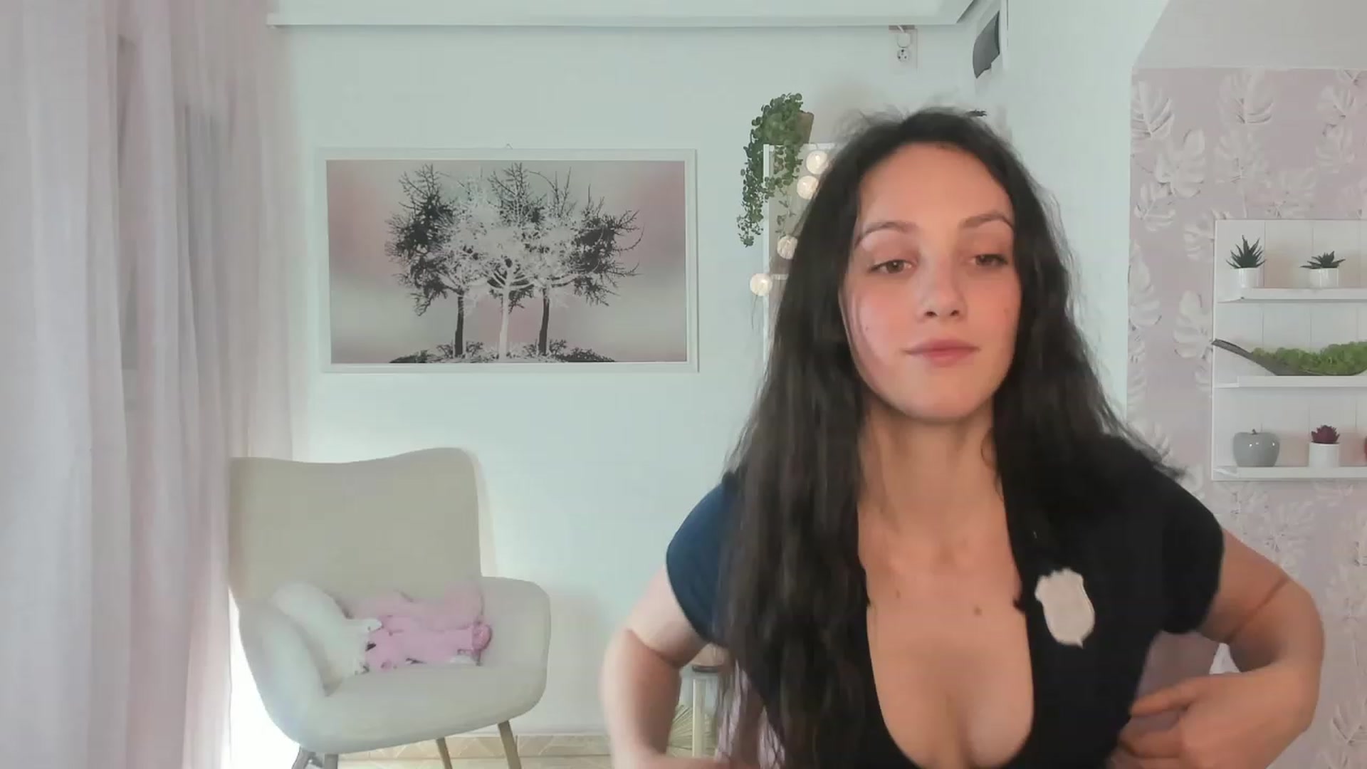 Gallery image thumbnail from Sophie_Rain18's myfreecams stream on, 03/17/2023, 17:29 image 14 of 20