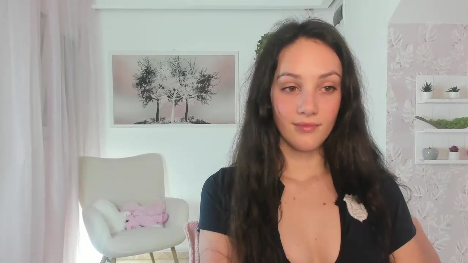 Gallery image thumbnail from Sophie_Rain18's myfreecams stream on, 03/17/2023, 17:29 image 16 of 20