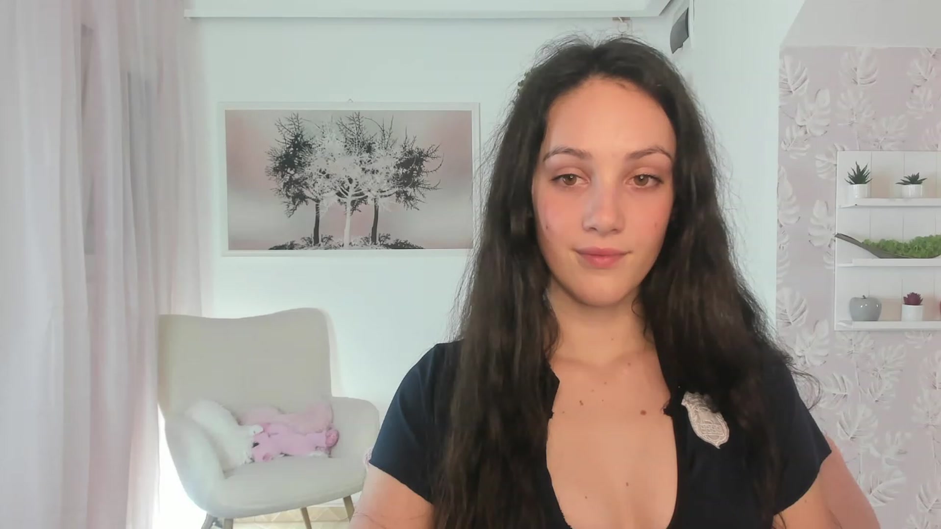 Gallery image thumbnail from Sophie_Rain18's myfreecams stream on, 03/17/2023, 17:29 image 17 of 20