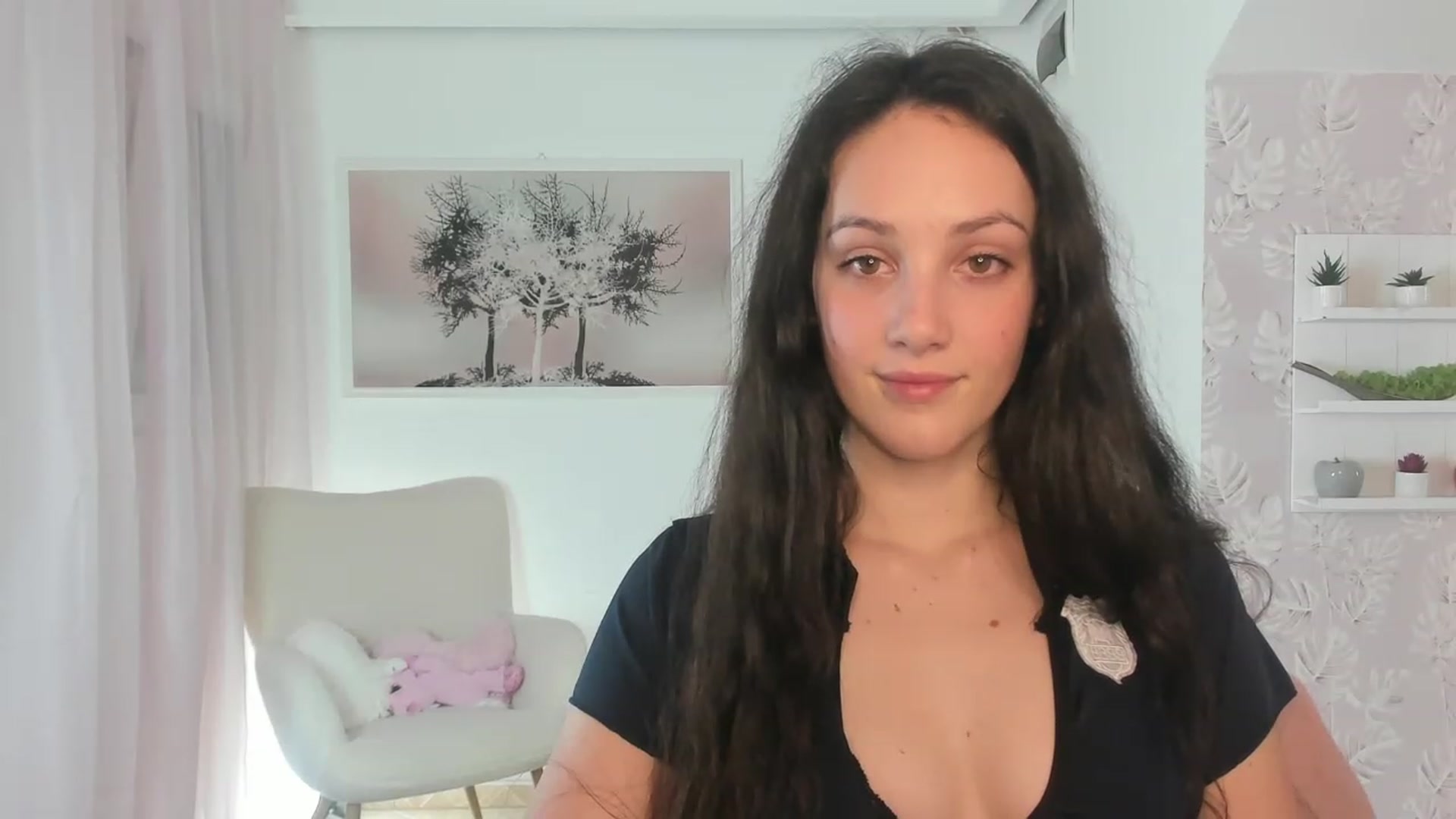 Gallery image thumbnail from Sophie_Rain18's myfreecams stream on, 03/17/2023, 17:29 image 15 of 20