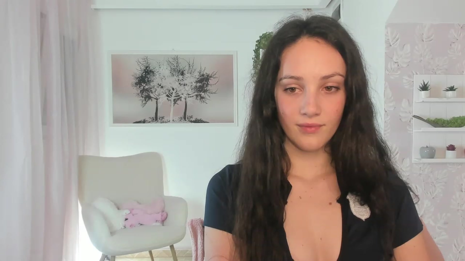 Gallery image thumbnail from Sophie_Rain18's myfreecams stream on, 03/17/2023, 17:29 image 19 of 20