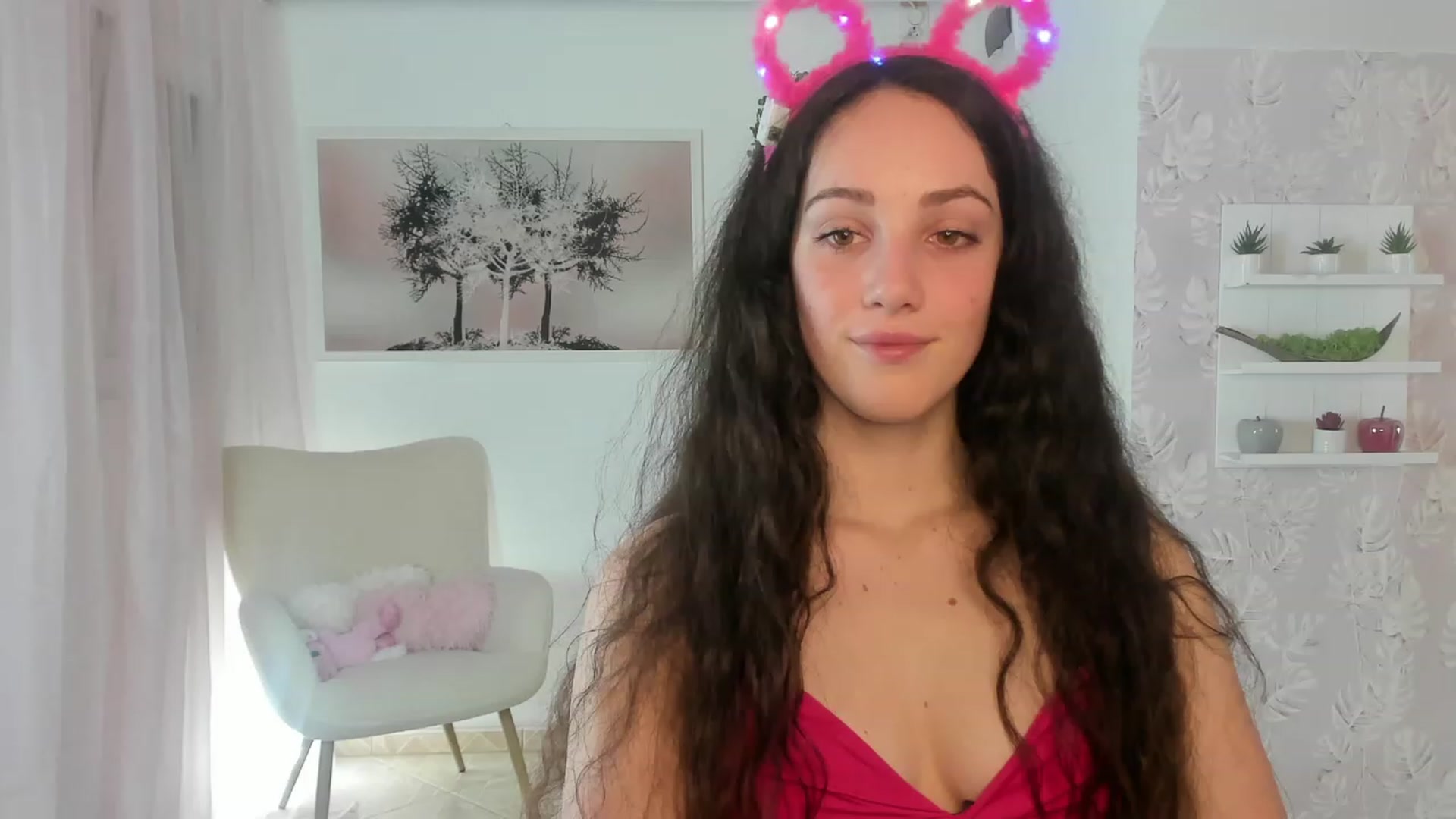 Gallery image thumbnail from Sophie_Rain18's myfreecams stream on, 03/21/2023, 14:30 image 19 of 20