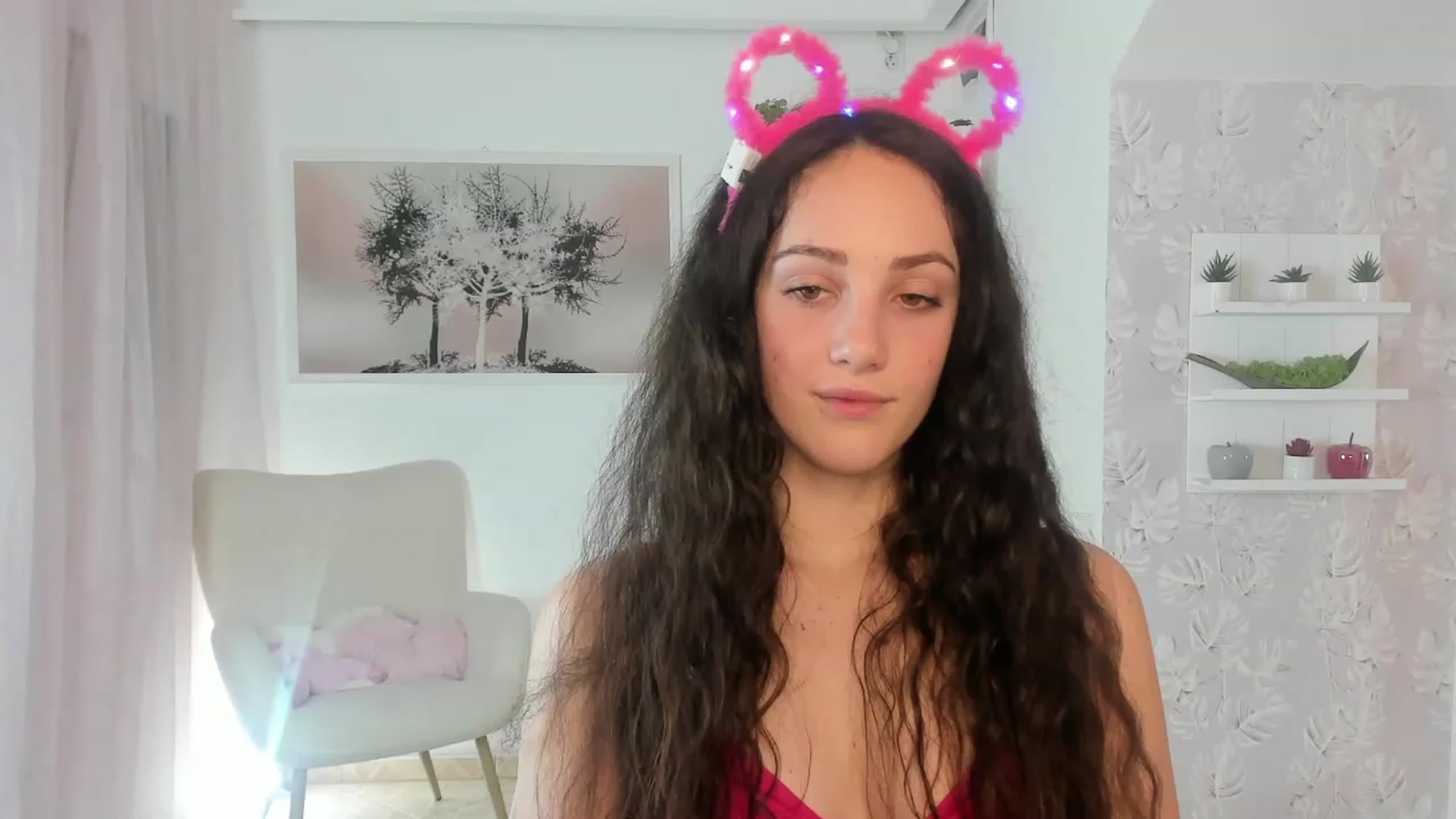 Gallery image thumbnail from Sophie_Rain18's myfreecams stream on, 03/21/2023, 15:41 image 20 of 20