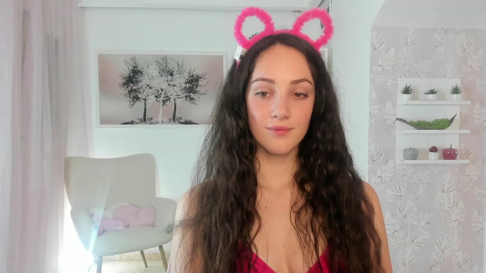 Gallery image thumbnail from Sophie_Rain18's myfreecams stream on, 03/21/2023, 15:41 image 14 of 20