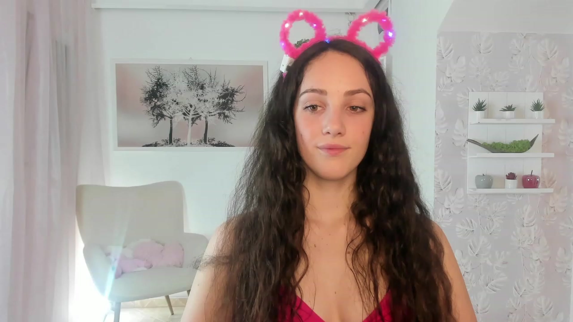 Gallery image thumbnail from Sophie_Rain18's myfreecams stream on, 03/21/2023, 15:41 image 16 of 20
