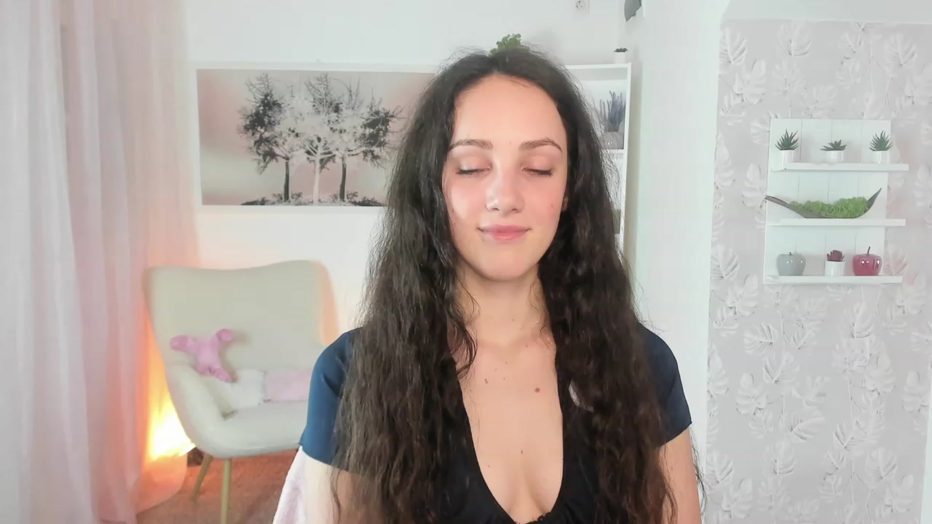 Gallery image thumbnail from Sophie_Rain18's myfreecams stream on, 03/22/2023, 16:11 image 17 of 20