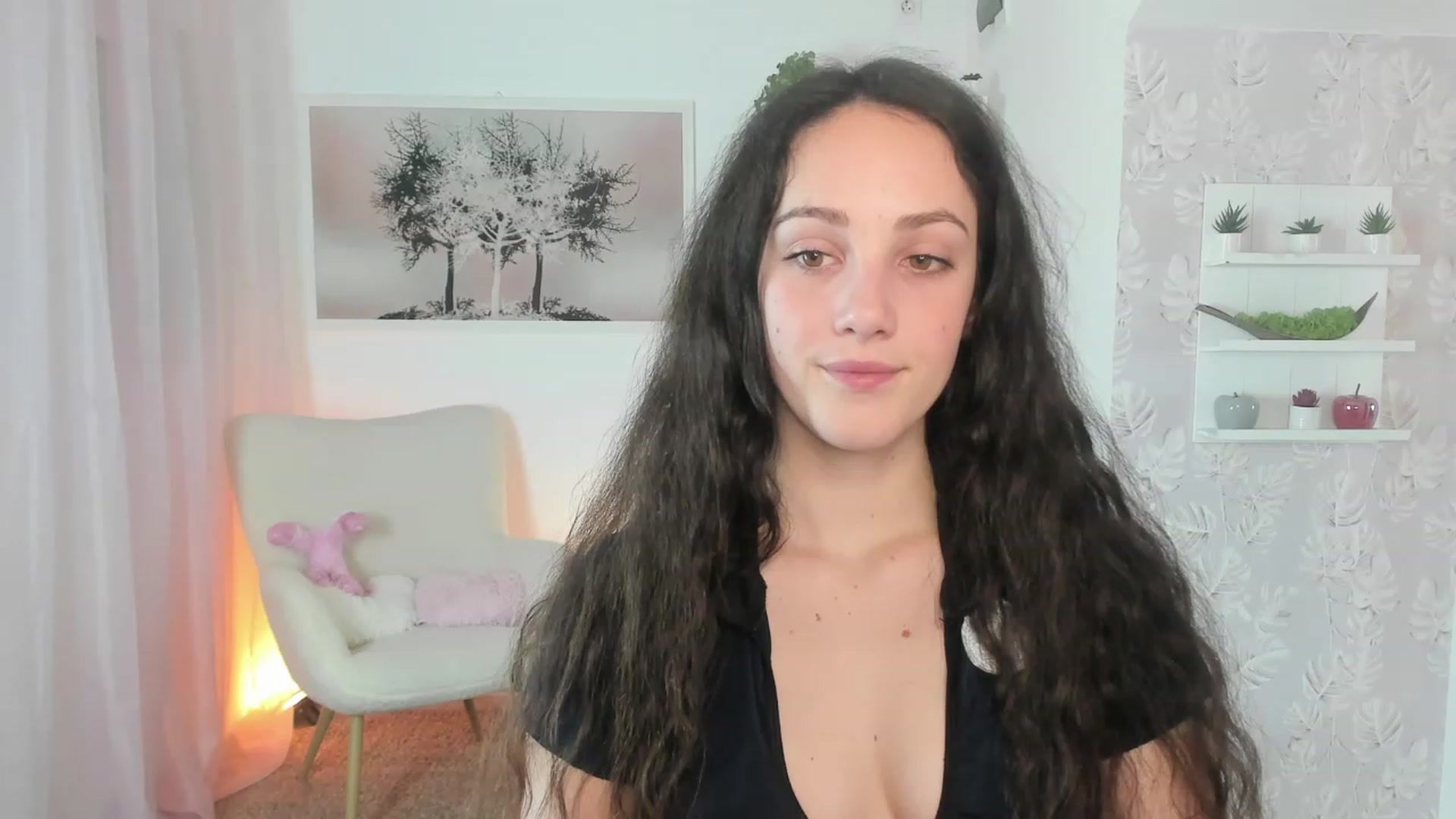 Gallery image thumbnail from Sophie_Rain18's myfreecams stream on, 03/22/2023, 16:11 image 14 of 20