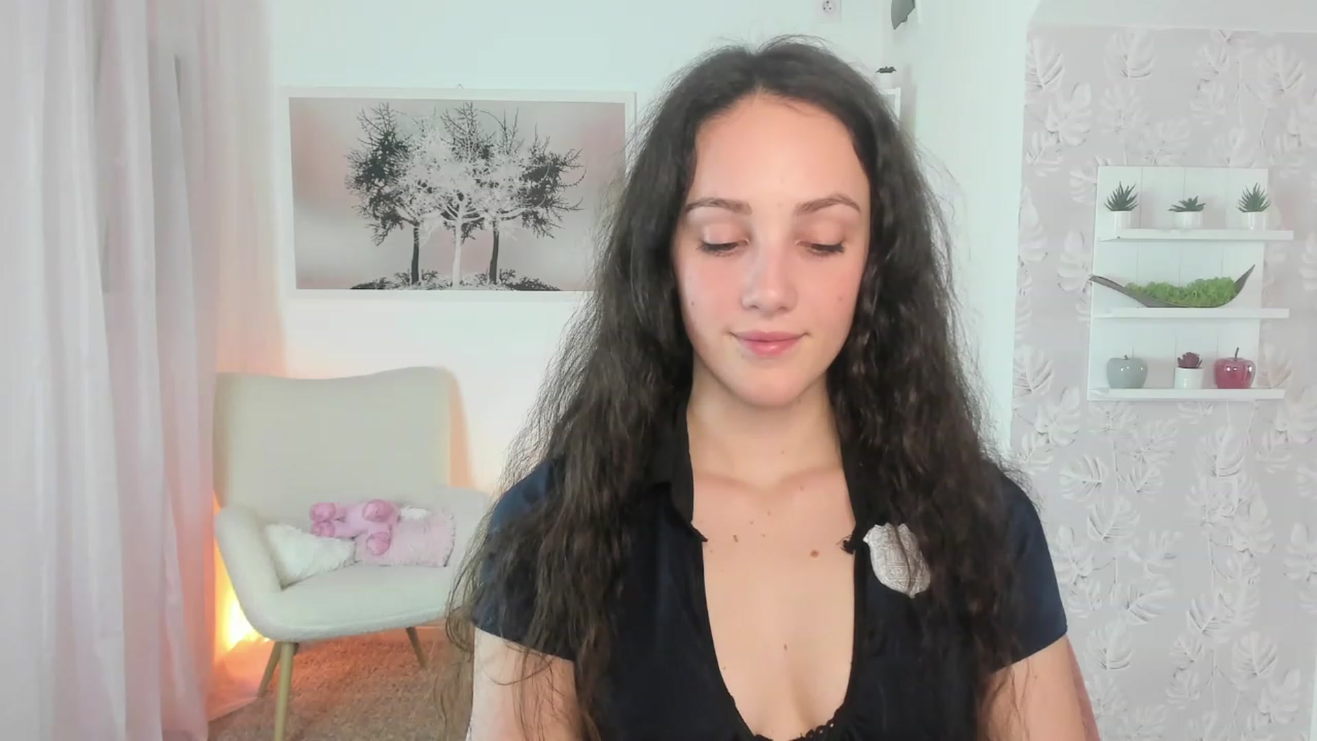 Gallery image thumbnail from Sophie_Rain18's myfreecams stream on, 03/22/2023, 17:50 image 3 of 20