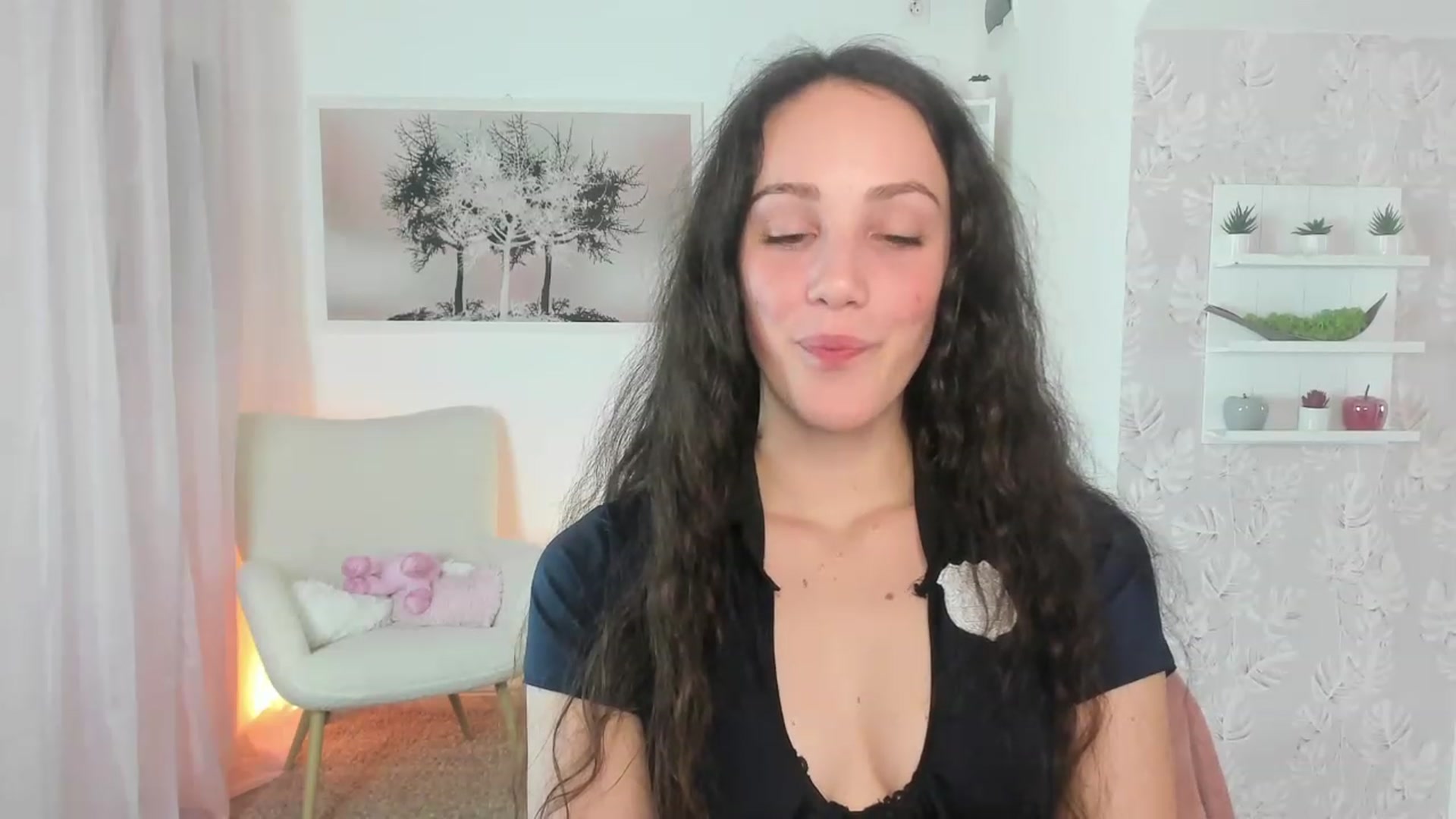 Gallery image thumbnail from Sophie_Rain18's myfreecams stream on, 03/22/2023, 17:50 image 5 of 20