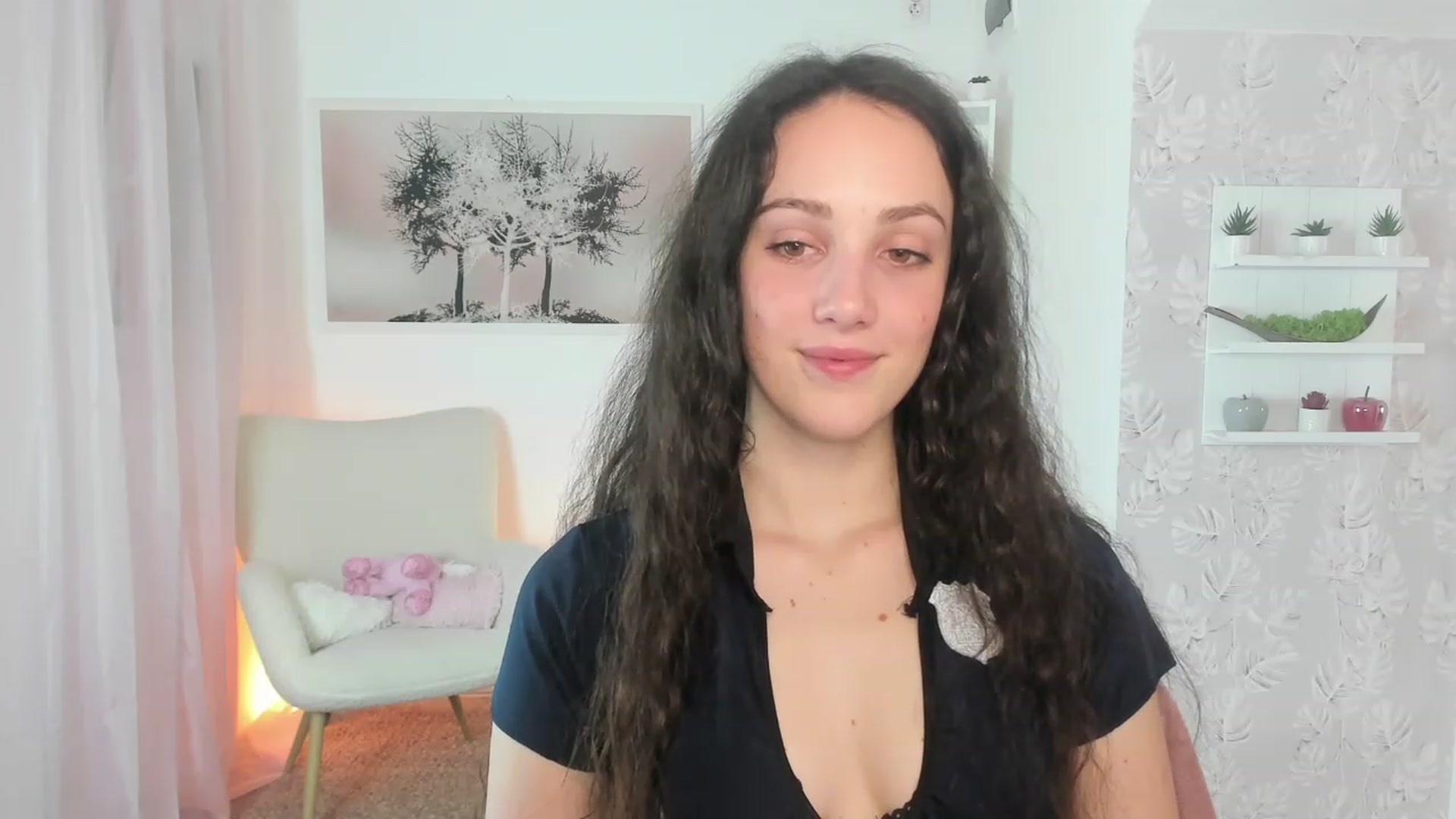 Gallery image thumbnail from Sophie_Rain18's myfreecams stream on, 03/22/2023, 17:50 image 10 of 20