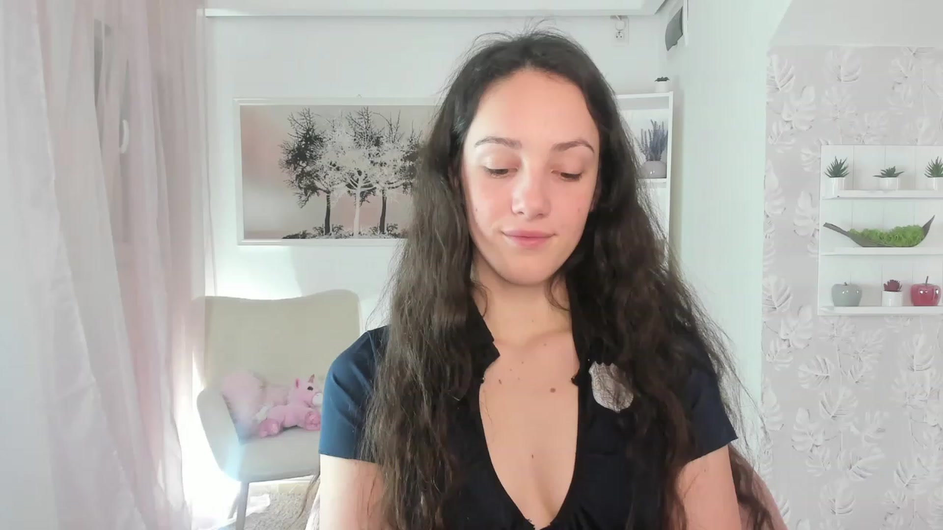 Gallery image thumbnail from Sophie_Rain18's myfreecams stream on, 03/28/2023, 17:25 image 12 of 20