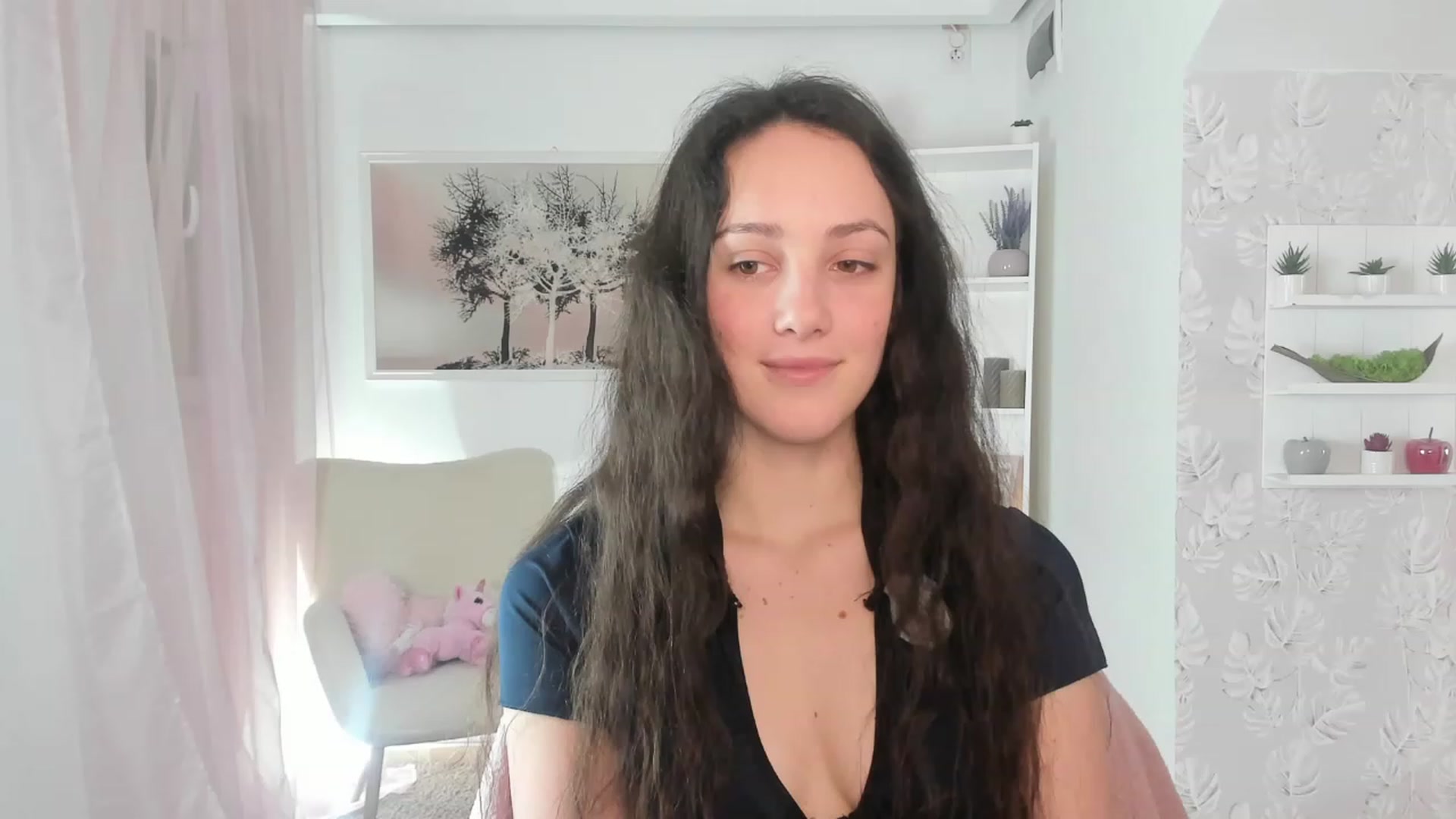 Gallery image thumbnail from Sophie_Rain18's myfreecams stream on, 03/28/2023, 18:01 image 12 of 20