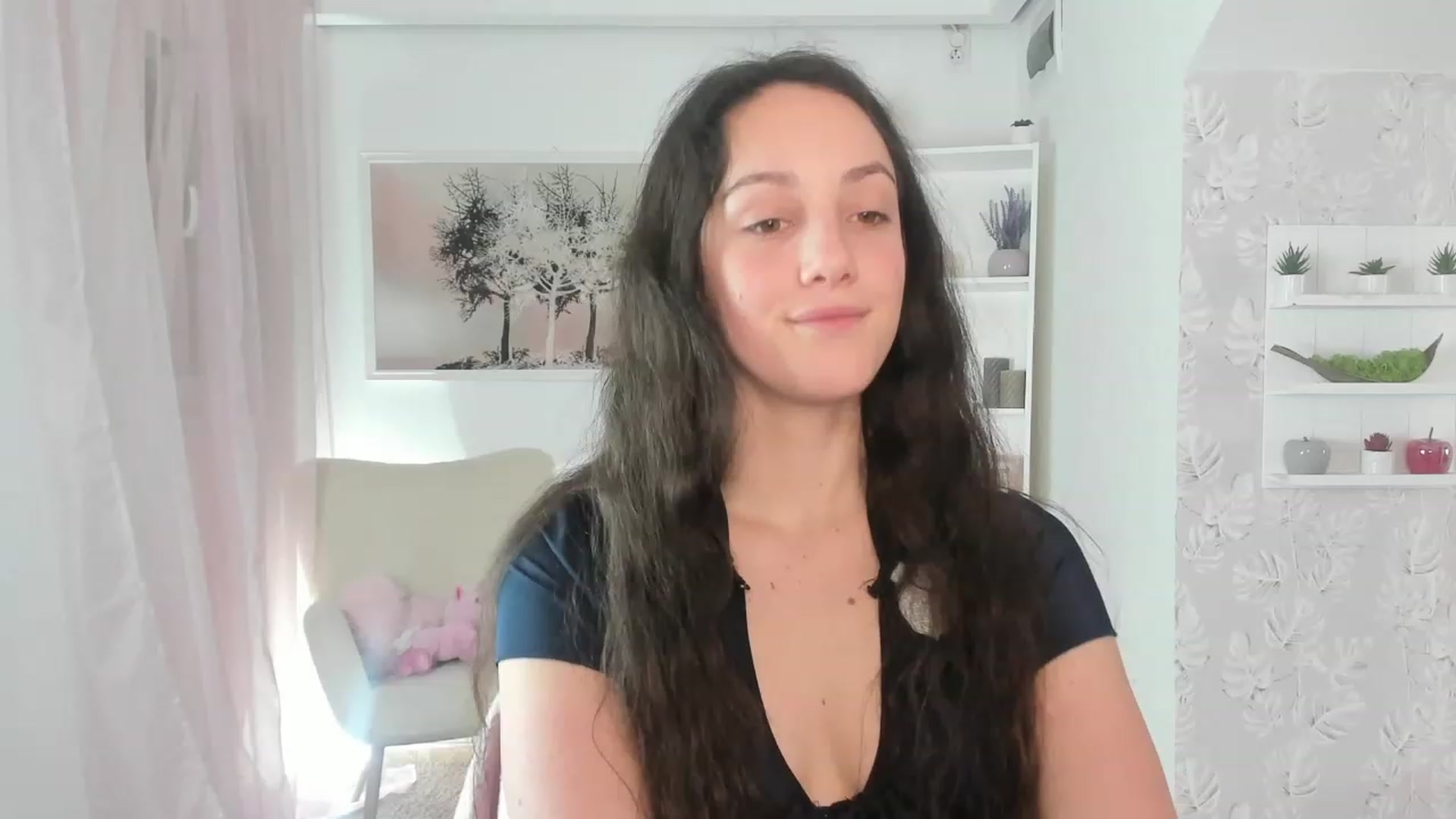 Gallery image thumbnail from Sophie_Rain18's myfreecams stream on, 03/28/2023, 18:01 image 17 of 20