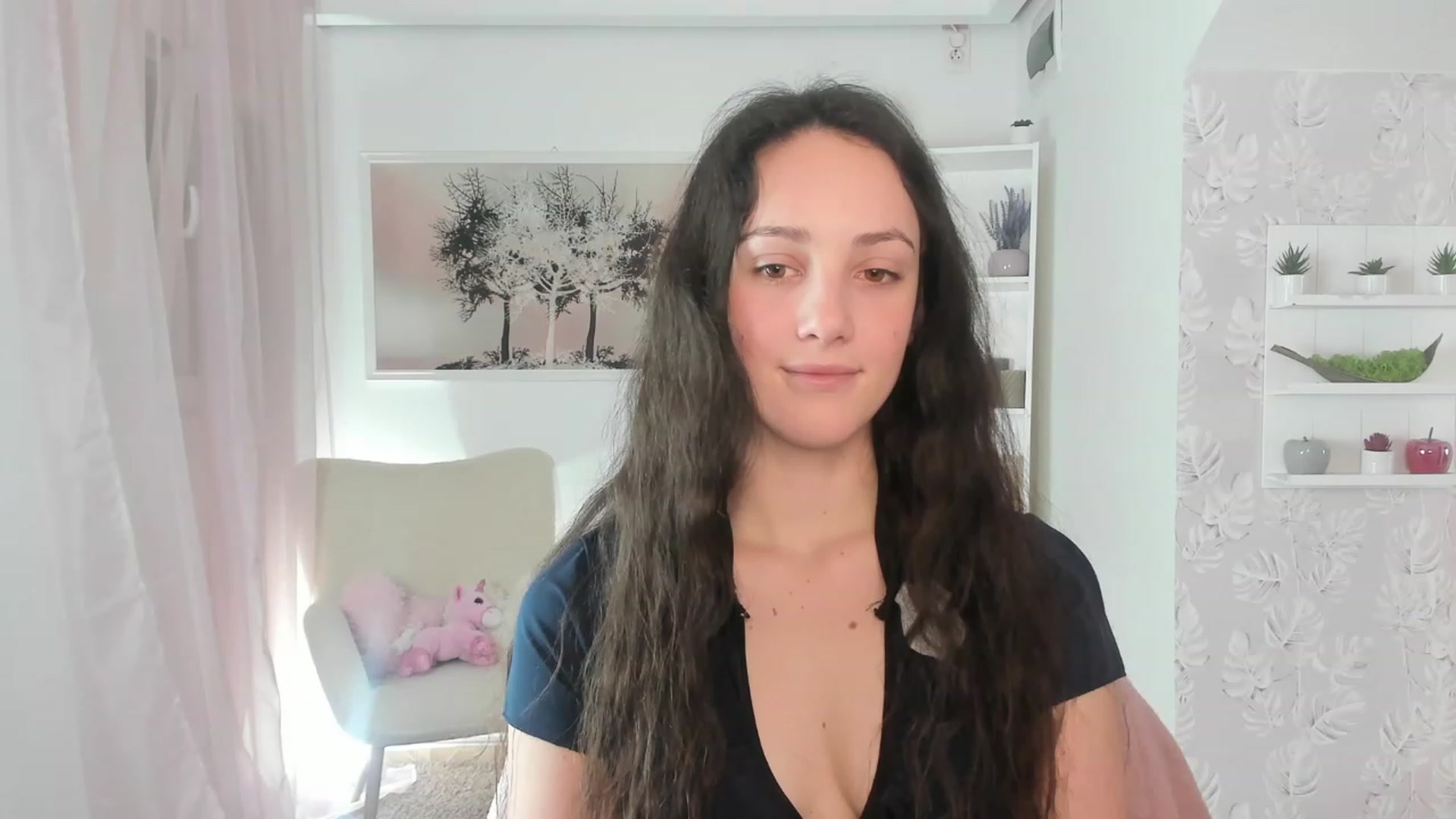 Gallery image thumbnail from Sophie_Rain18's myfreecams stream on, 03/28/2023, 18:01 image 15 of 20