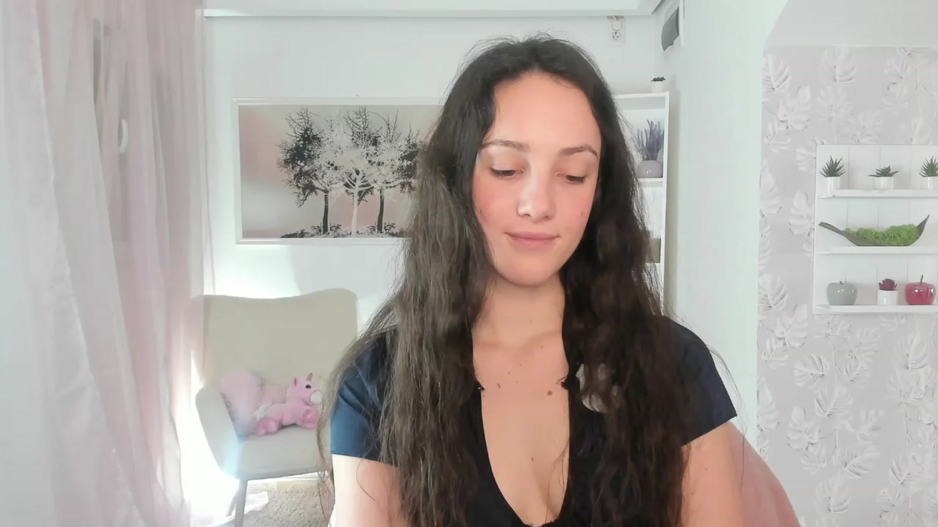 Gallery image thumbnail from Sophie_Rain18's myfreecams stream on, 03/28/2023, 18:01 image 18 of 20