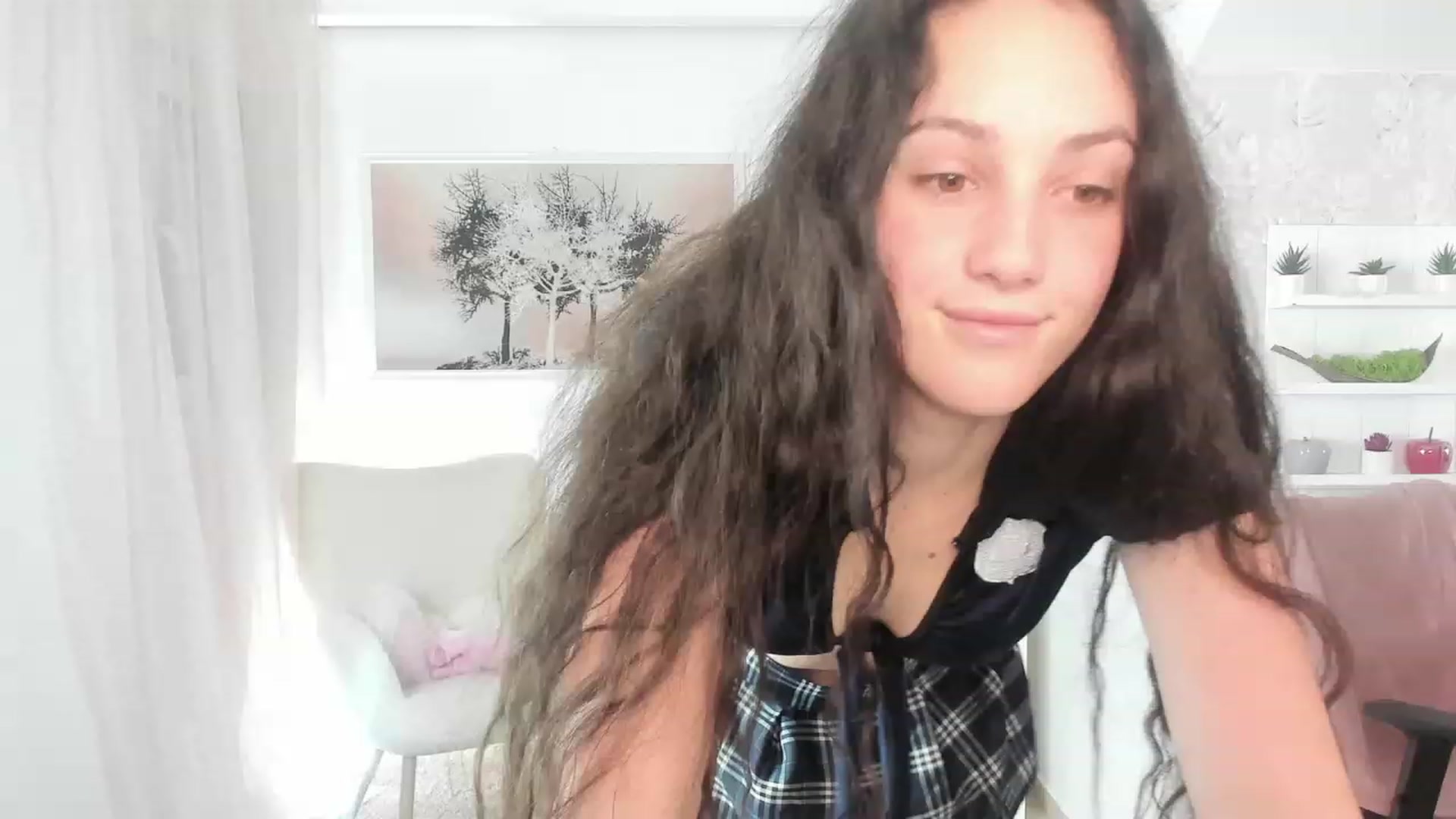 Gallery image thumbnail from Sophie_Rain18's myfreecams stream on, 03/28/2023, 18:25 image 14 of 20