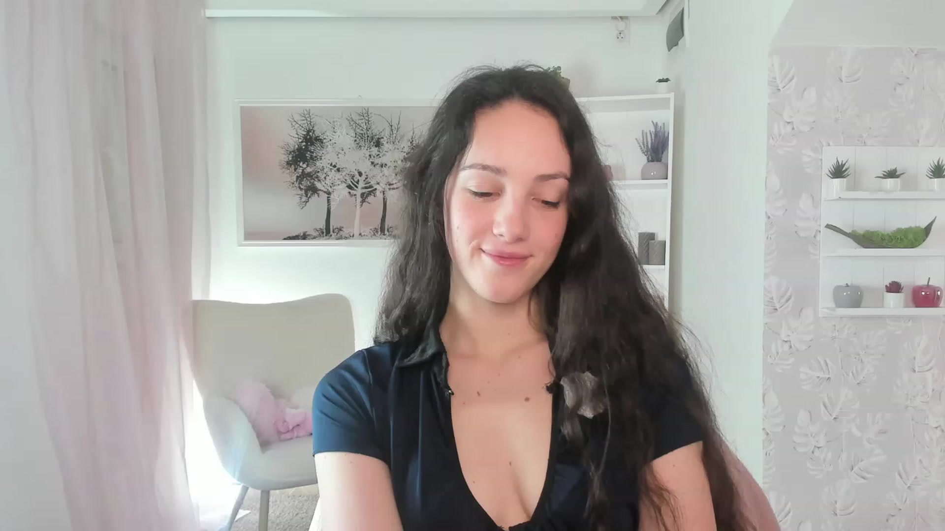 Gallery image thumbnail from Sophie_Rain18's myfreecams stream on, 03/28/2023, 18:25 image 2 of 20