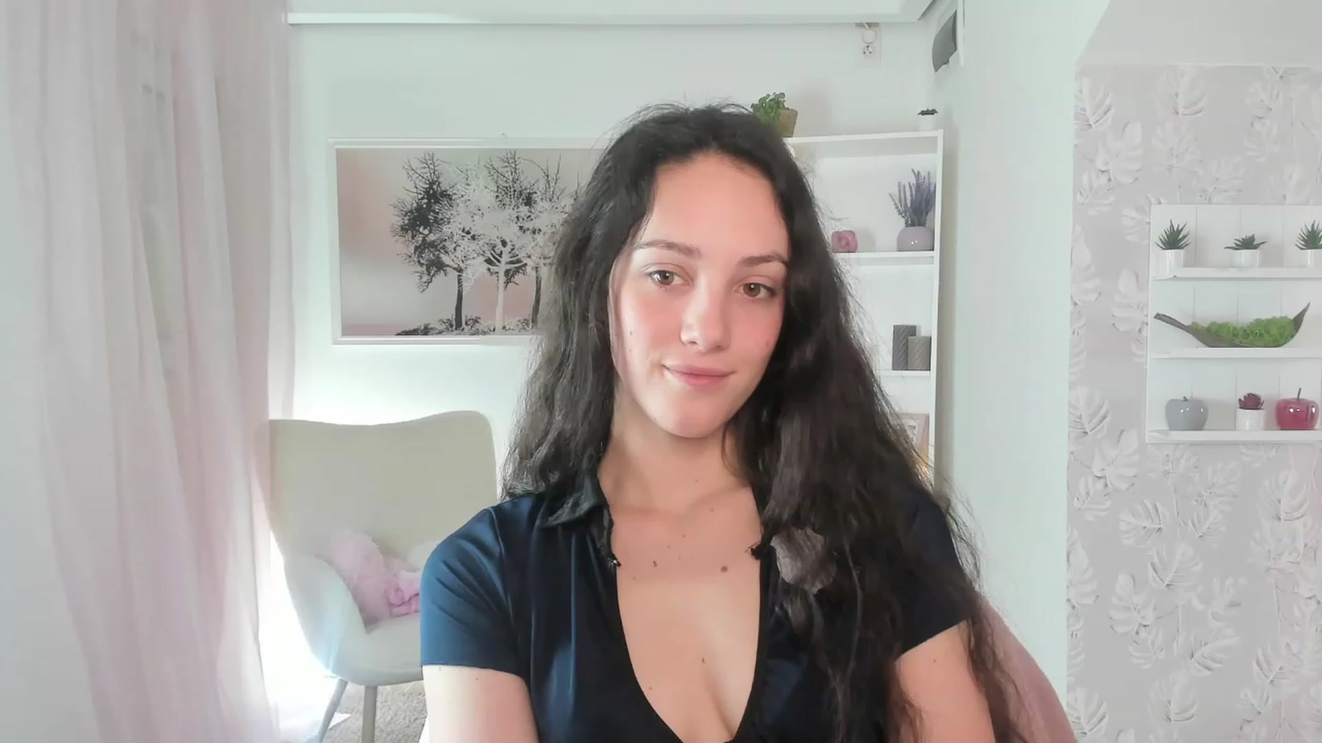Gallery image thumbnail from Sophie_Rain18's myfreecams stream on, 03/28/2023, 18:25 image 6 of 20