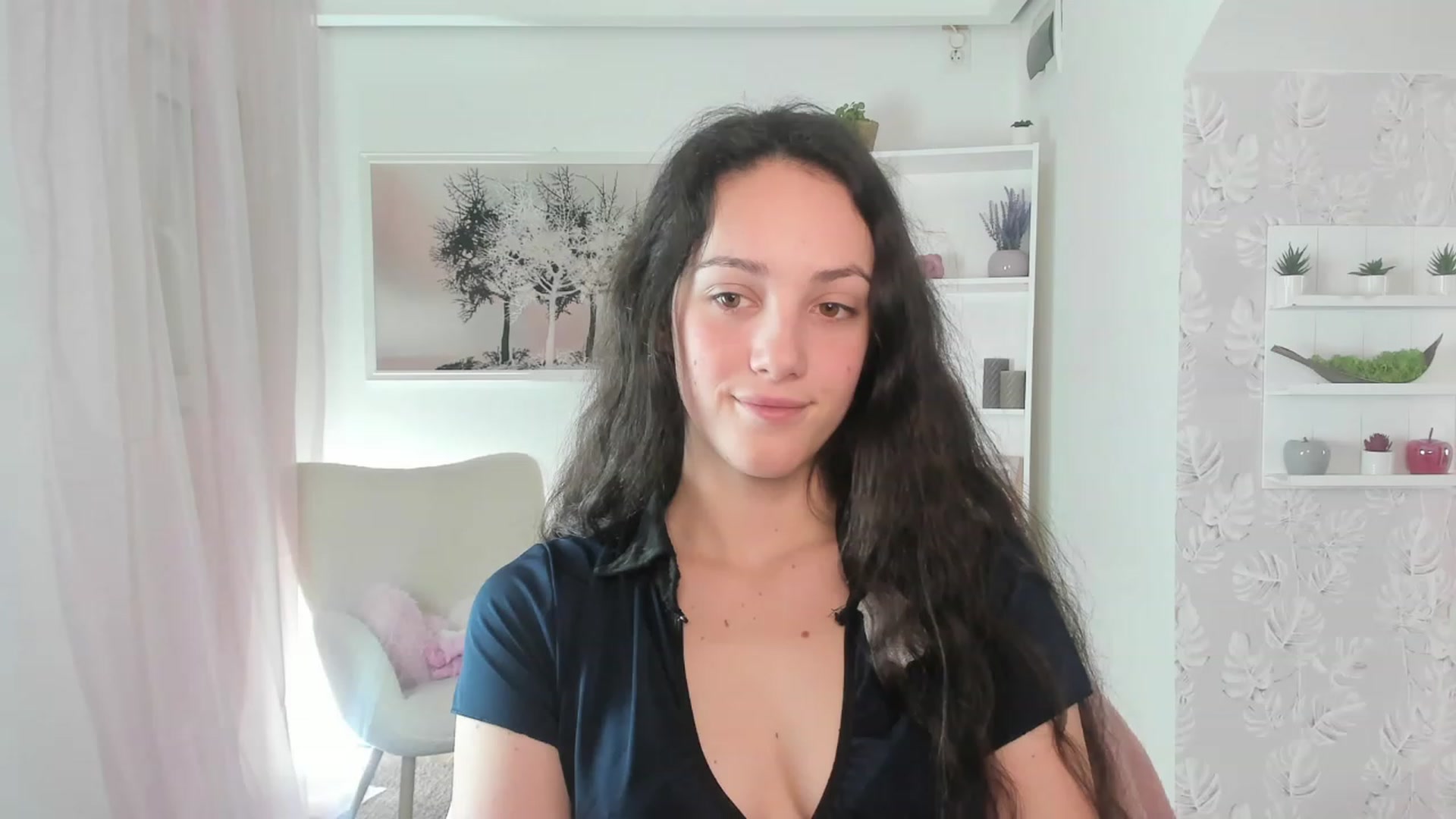 Gallery image thumbnail from Sophie_Rain18's myfreecams stream on, 03/28/2023, 18:25 image 7 of 20