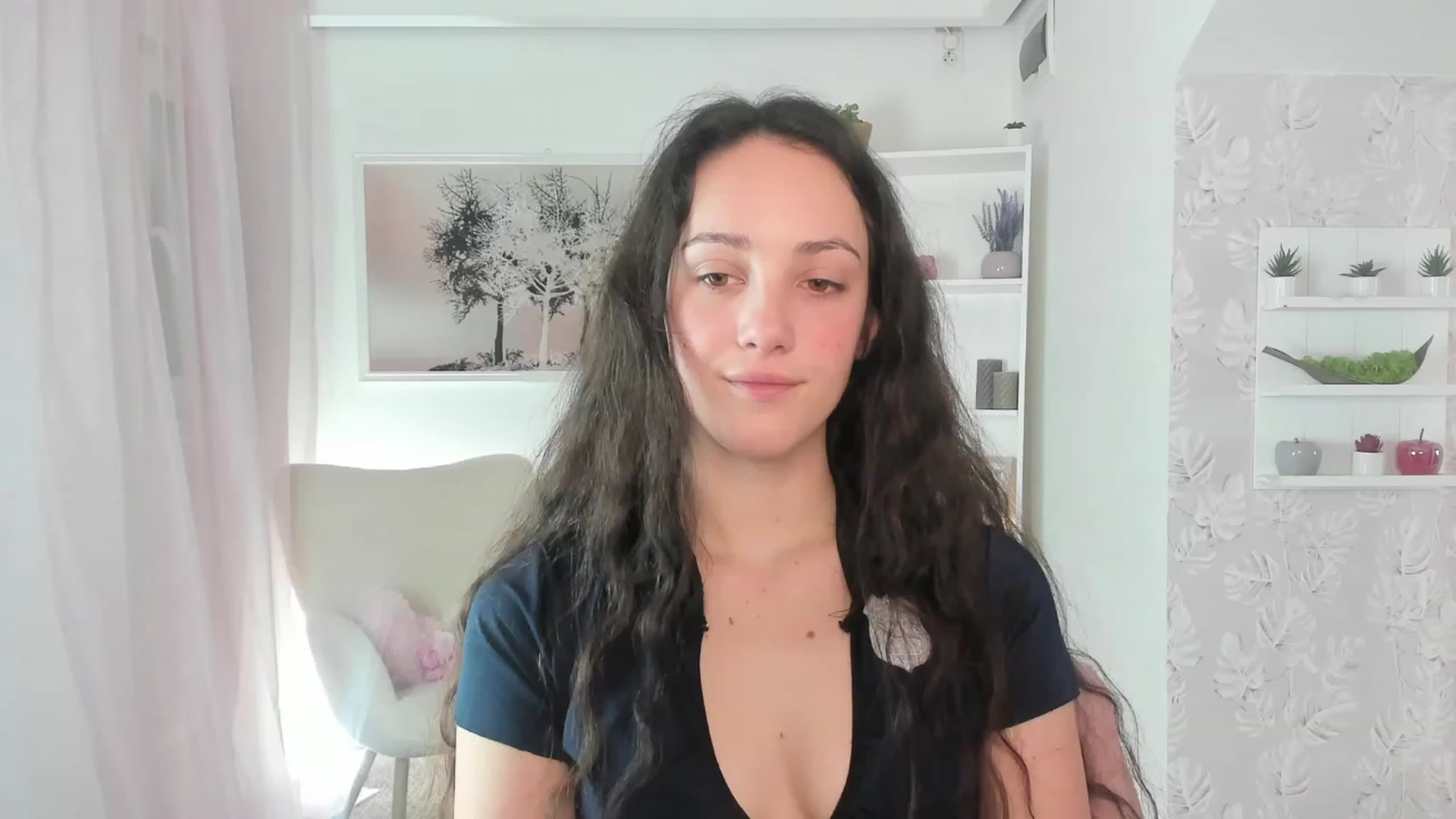 Gallery image thumbnail from Sophie_Rain18's myfreecams stream on, 03/28/2023, 19:37 image 13 of 20