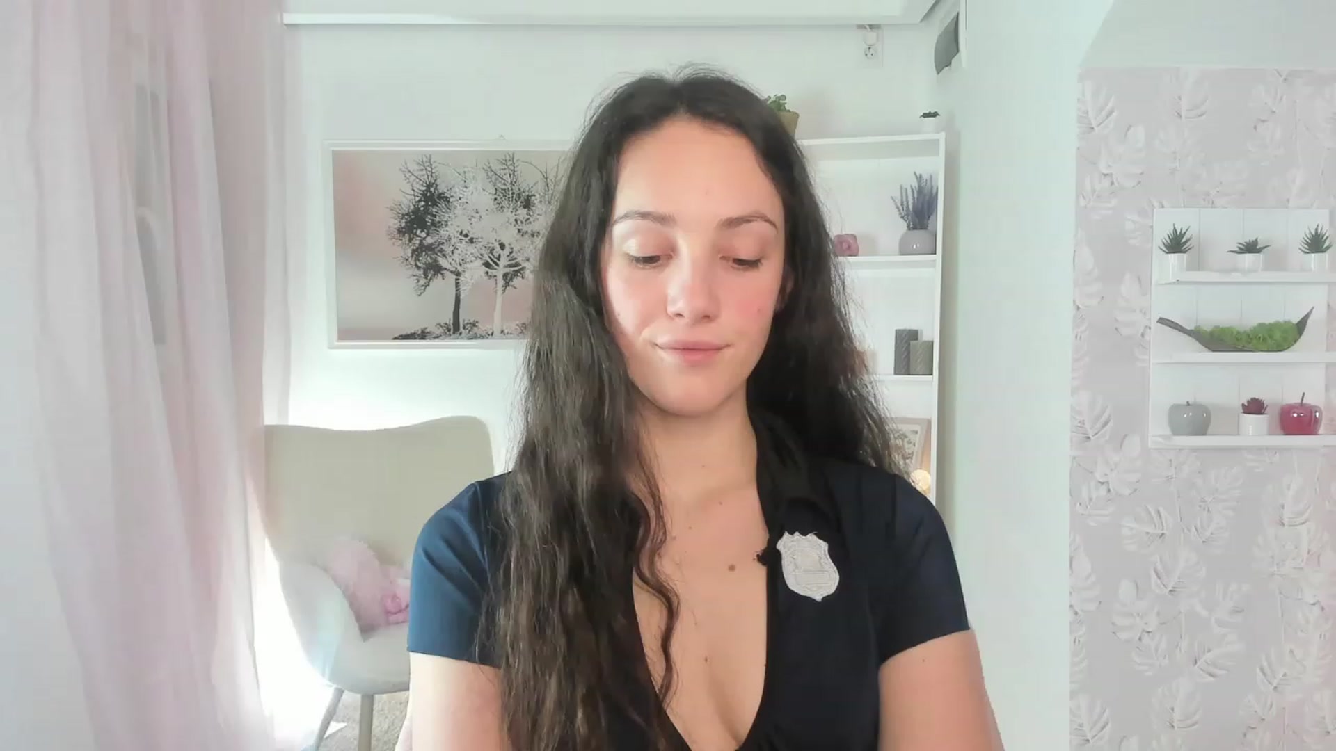 Gallery image thumbnail from Sophie_Rain18's myfreecams stream on, 03/28/2023, 19:37 image 16 of 20