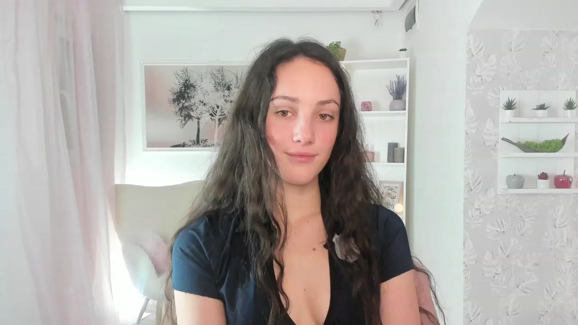Gallery image thumbnail from Sophie_Rain18's myfreecams stream on, 03/28/2023, 19:37 image 14 of 20