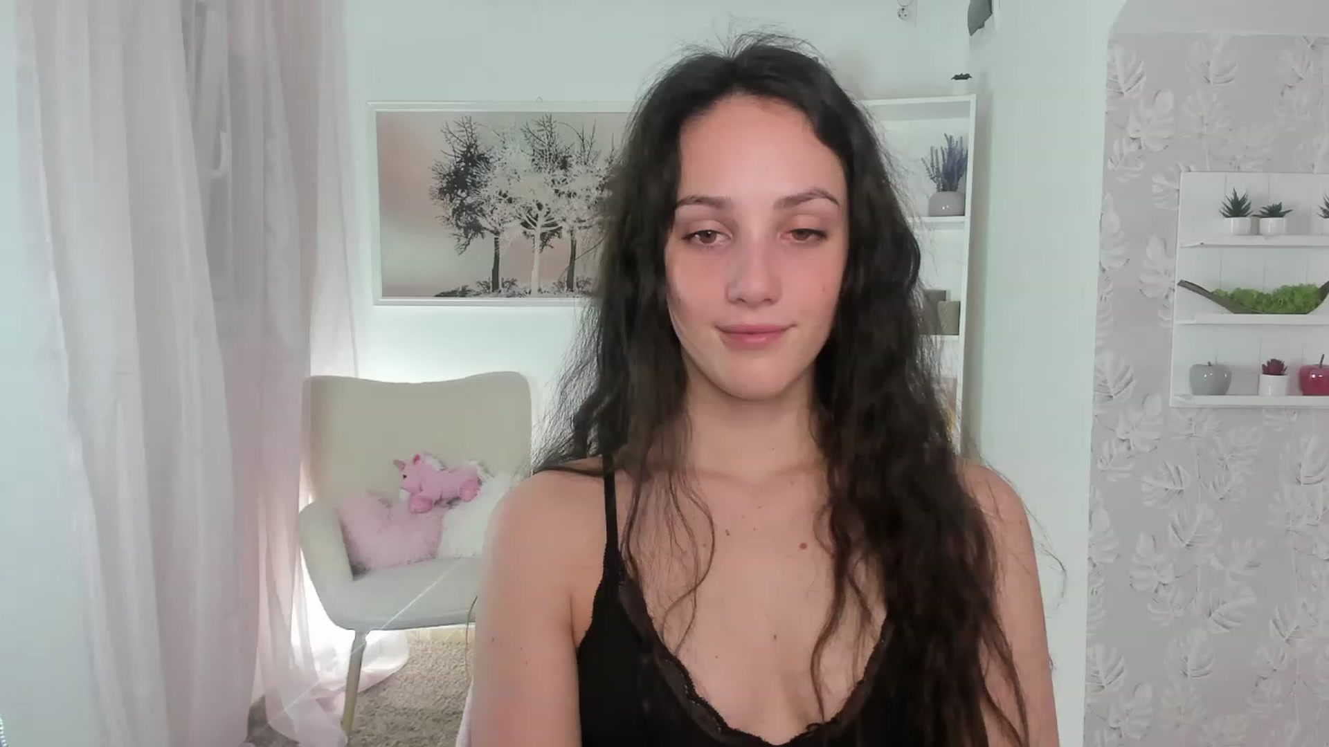 Gallery image thumbnail from Sophie_Rain18's myfreecams stream on, 04/03/2023, 14:57 image 4 of 20