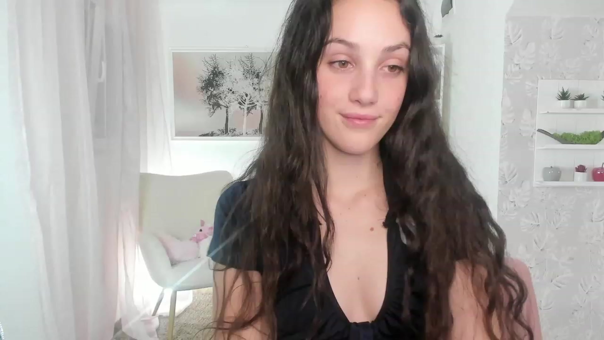 Gallery image thumbnail from Sophie_Rain18's myfreecams stream on, 04/03/2023, 15:55 image 15 of 20