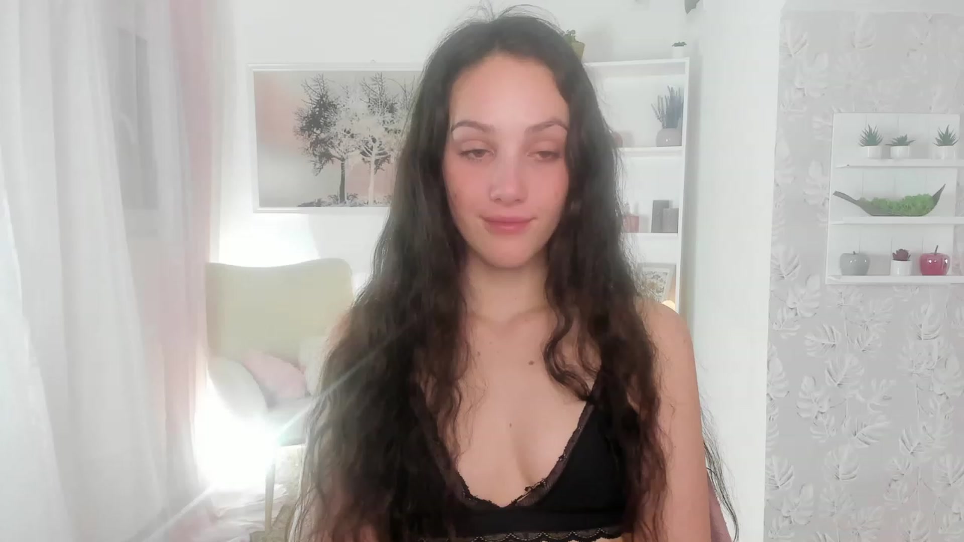 Gallery image thumbnail from Sophie_Rain18's myfreecams stream on, 04/05/2023, 16:39 image 16 of 20