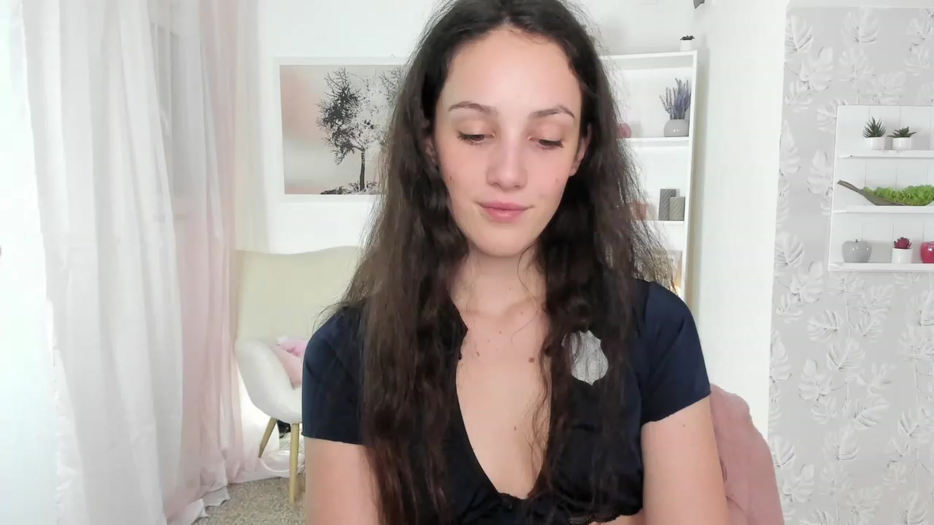 Gallery image thumbnail from Sophie_Rain18's myfreecams stream on, 04/10/2023, 14:20 image 17 of 20