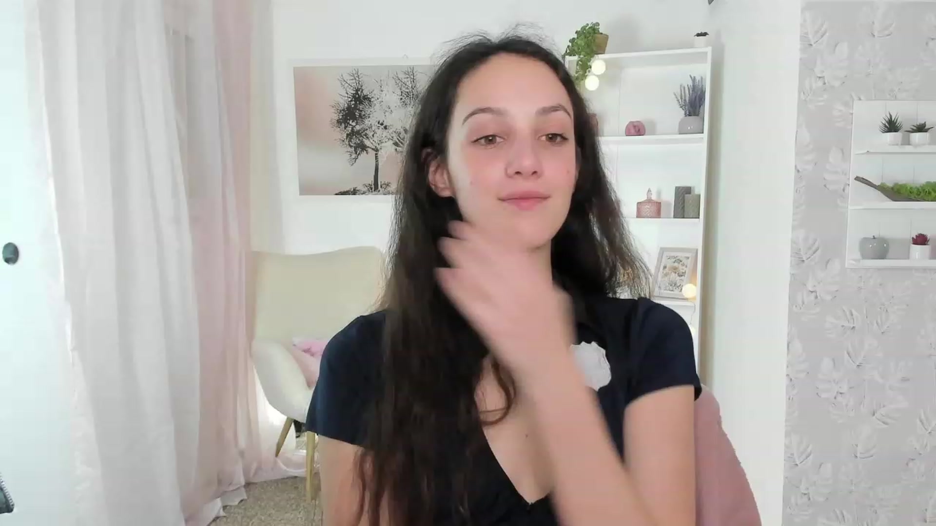 Gallery image thumbnail from Sophie_Rain18's myfreecams stream on, 04/10/2023, 15:06 image 7 of 20
