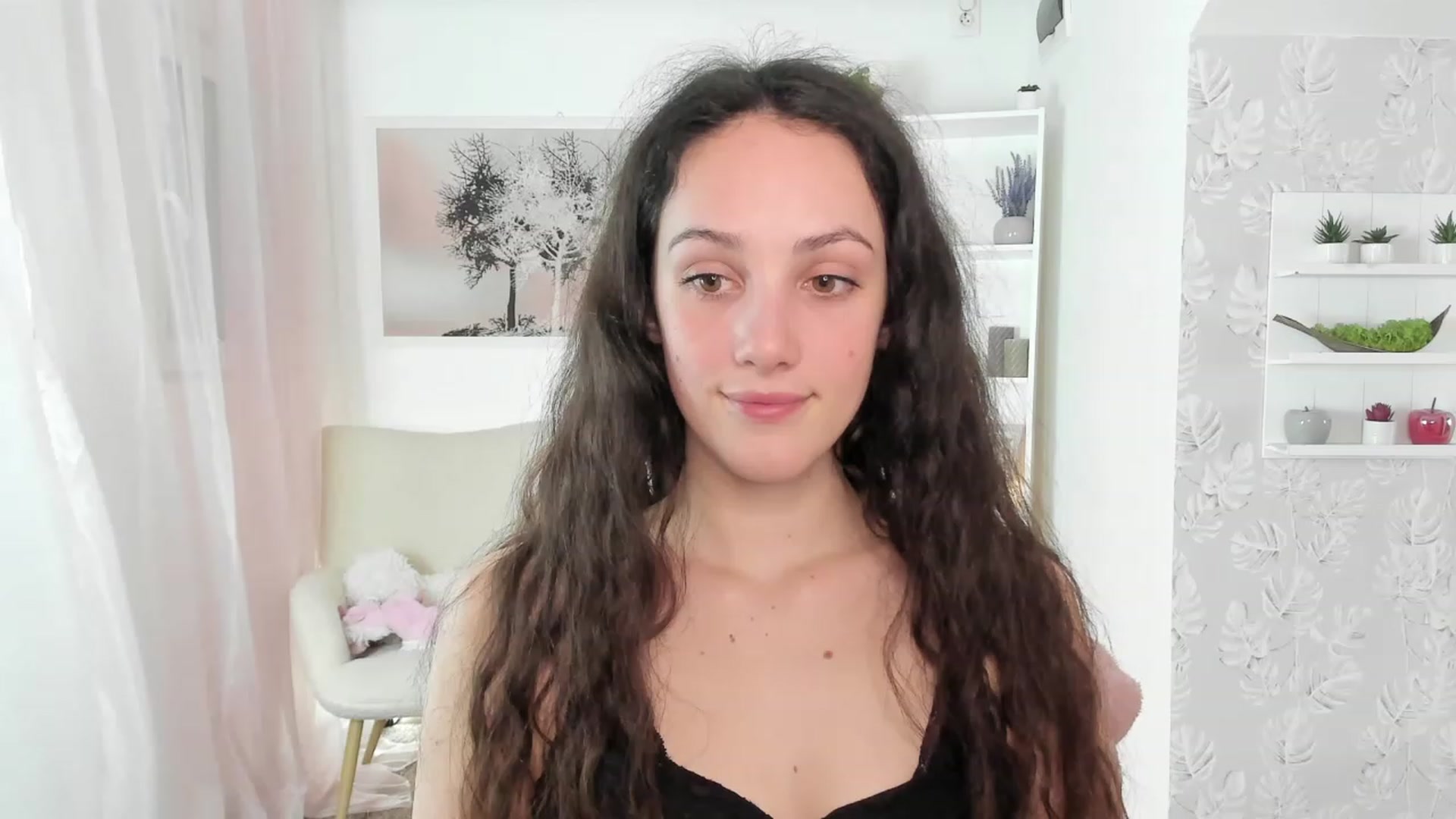 Gallery image thumbnail from Sophie_Rain18's myfreecams stream on, 04/18/2023, 15:55 image 6 of 20