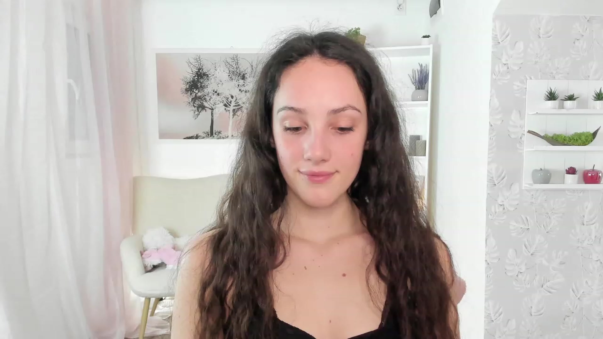 Gallery image thumbnail from Sophie_Rain18's myfreecams stream on, 04/18/2023, 15:55 image 7 of 20